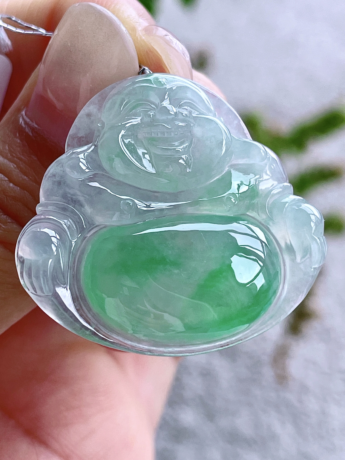 【裸石】冰飘绿花佛公大佛公吊坠
【说明】缅料 性价比高 飘花
【尺寸】33-35.5-5.9