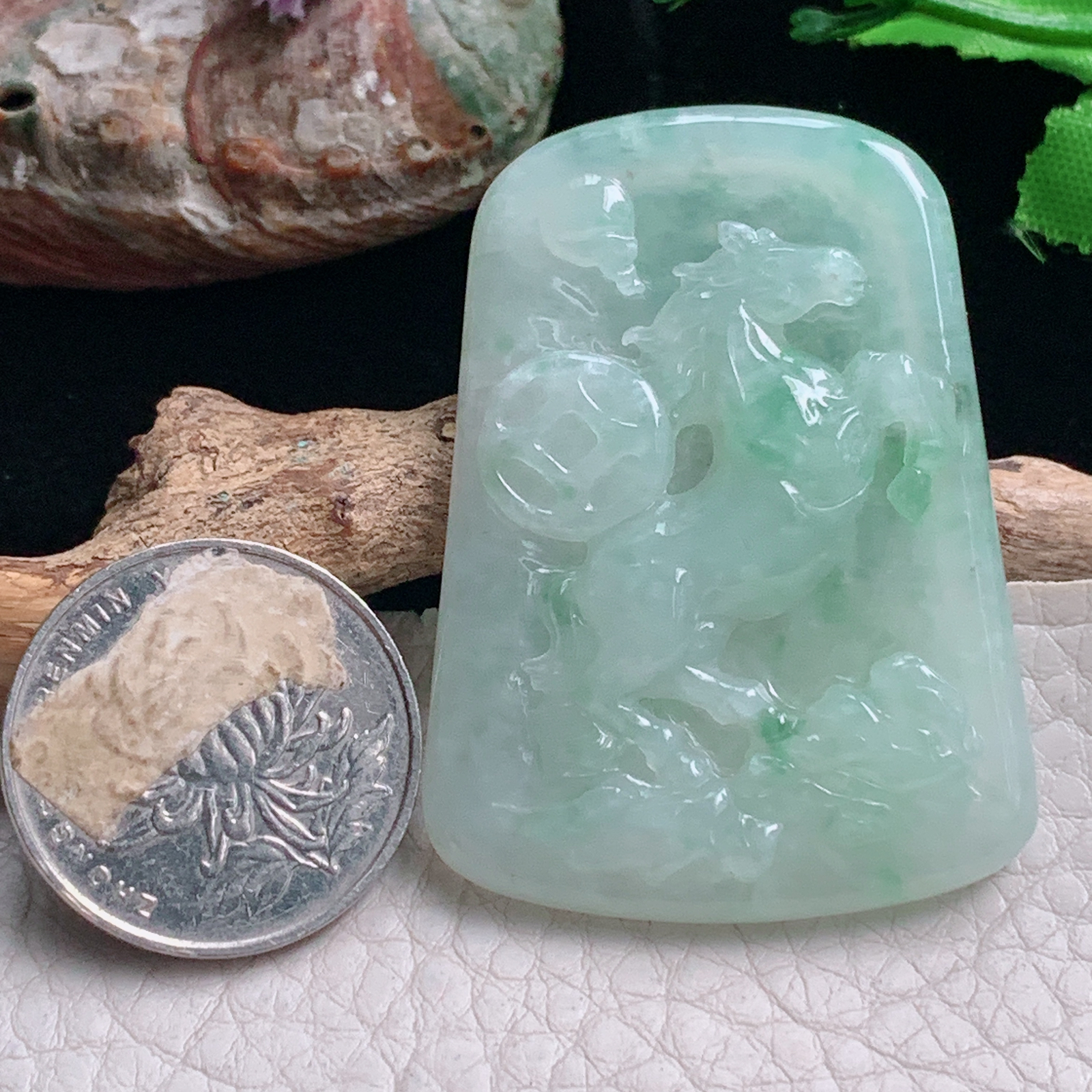 ajj实拍50*36.5*5.8缅甸翡翠水绿马上发财 生肖马玉吊坠 玉挂件