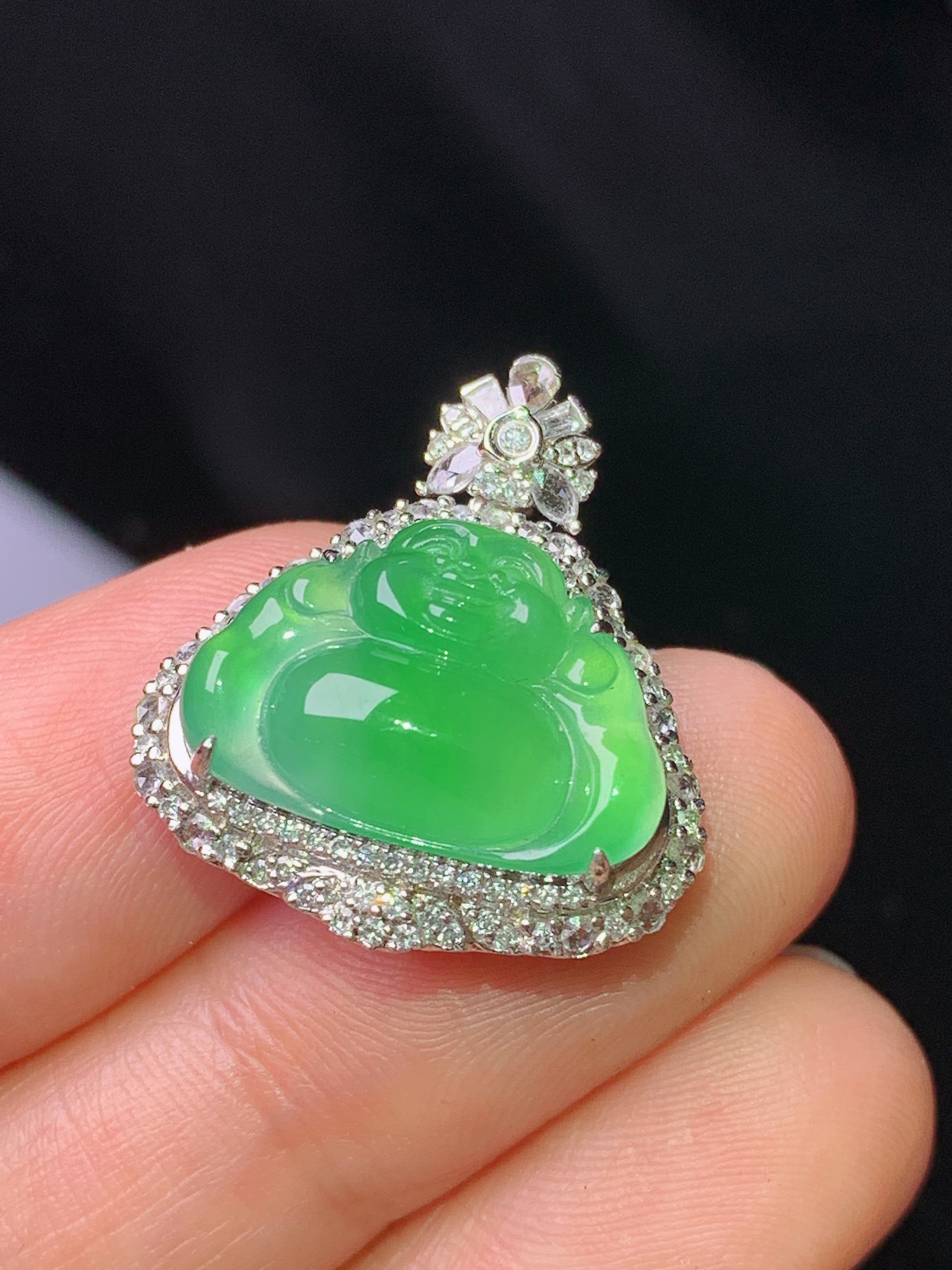 18k金钻镶嵌满绿佛公吊坠 玉质细腻 色泽艳丽清新 水润亮眼 整体尺寸23*20.2*10.5g2