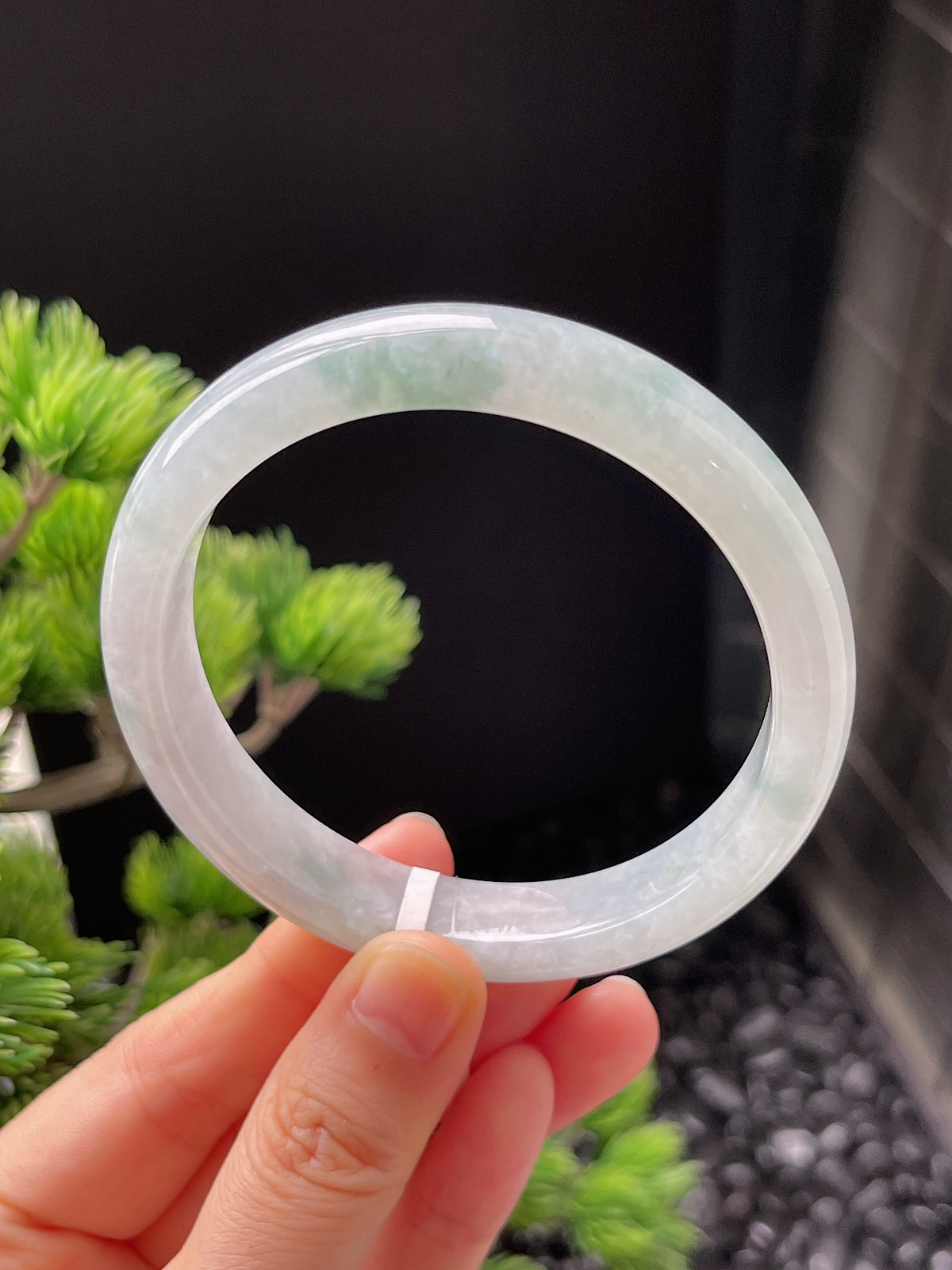 正圈59圈口，翡翠糯化种飘绿手镯