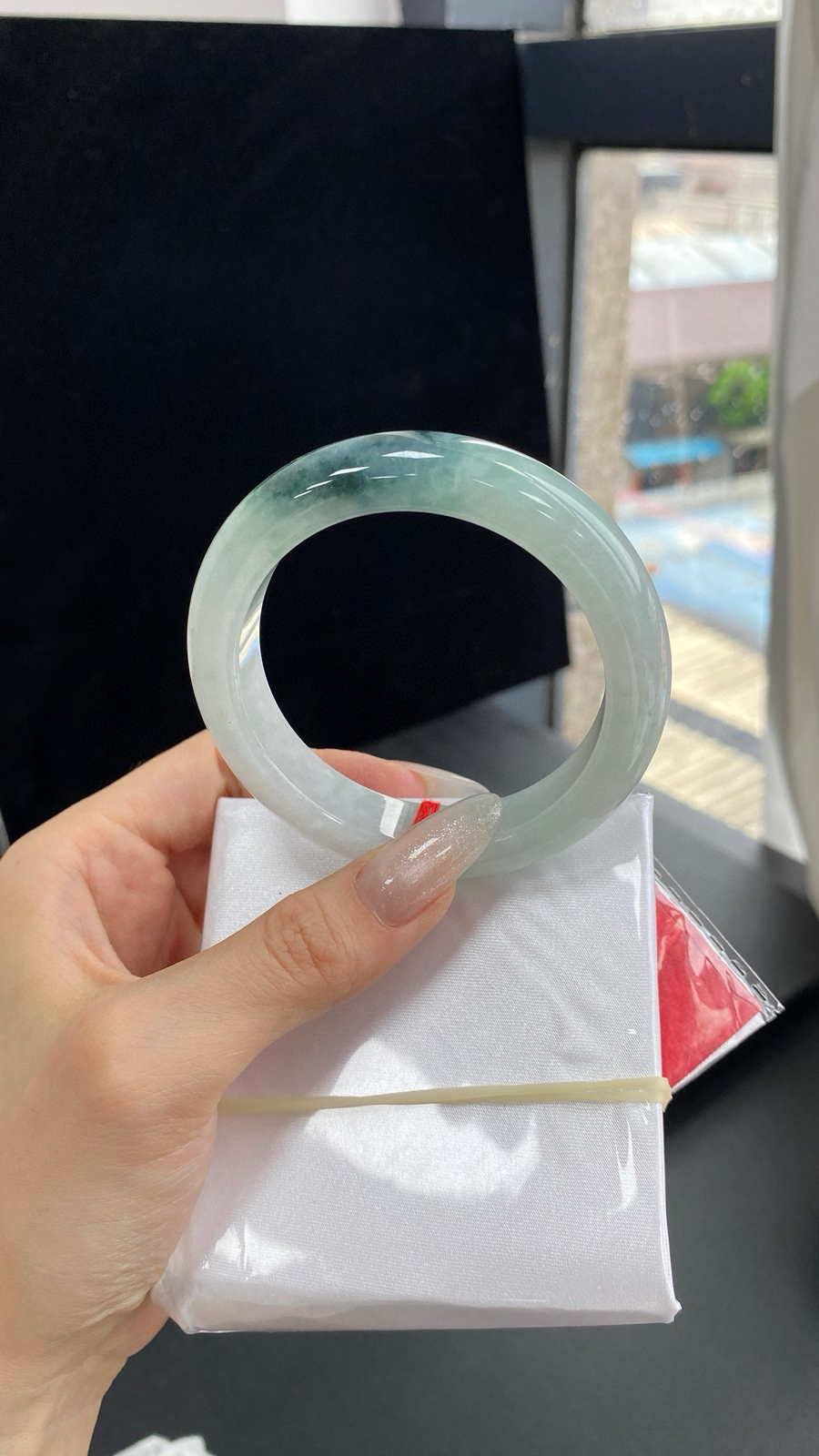 【飘蓝花手镯】
尺寸：53.7-12.5-9
自然光无滤镜，原图直出