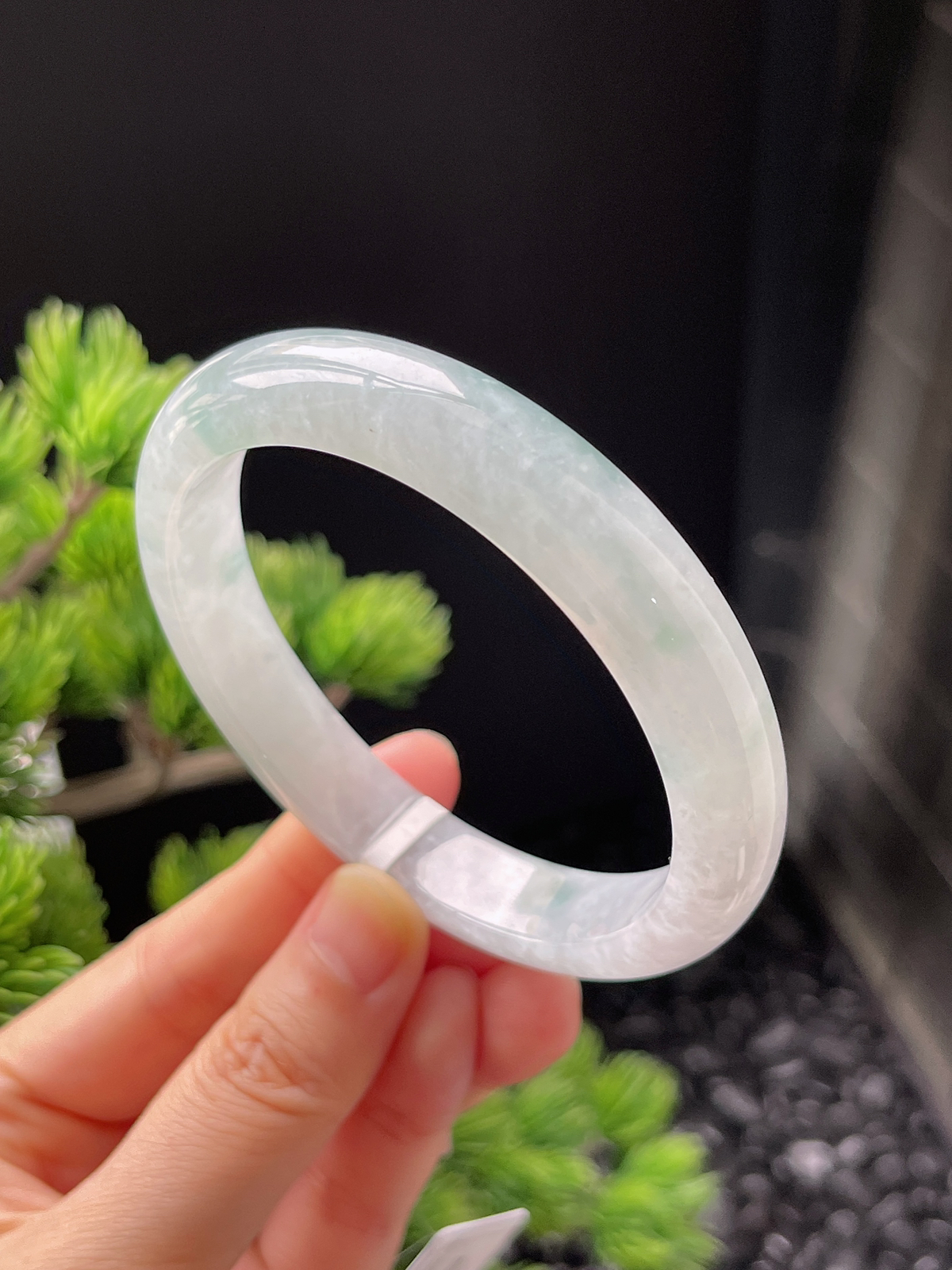 正圈59圈口，翡翠糯化种飘绿手镯