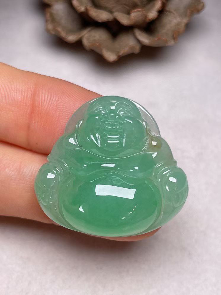 冰种底色【佛公】吊坠，种水好，玉质细腻 ，卖相好.