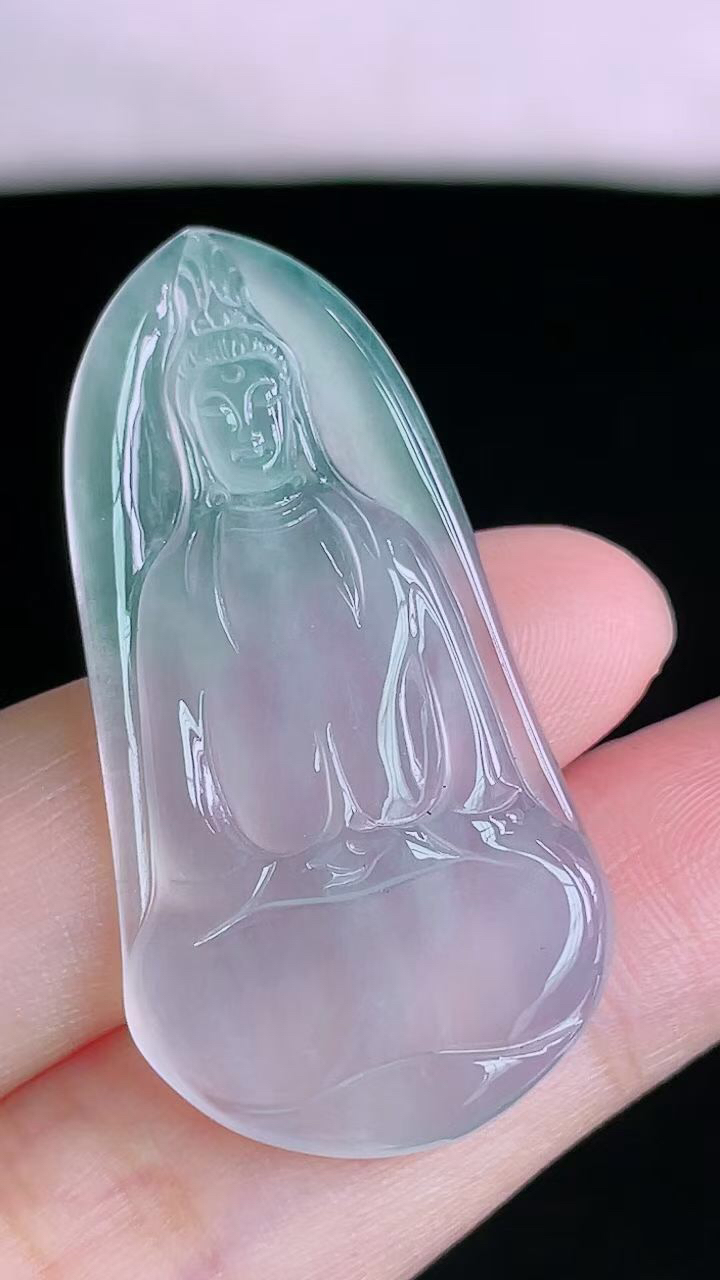 【翡翠名称】老坑种高冰素衣净瓶观音吊坠
【翡翠尺寸】40.7/20.5/3.3mm
【翡翠描述】宝贝