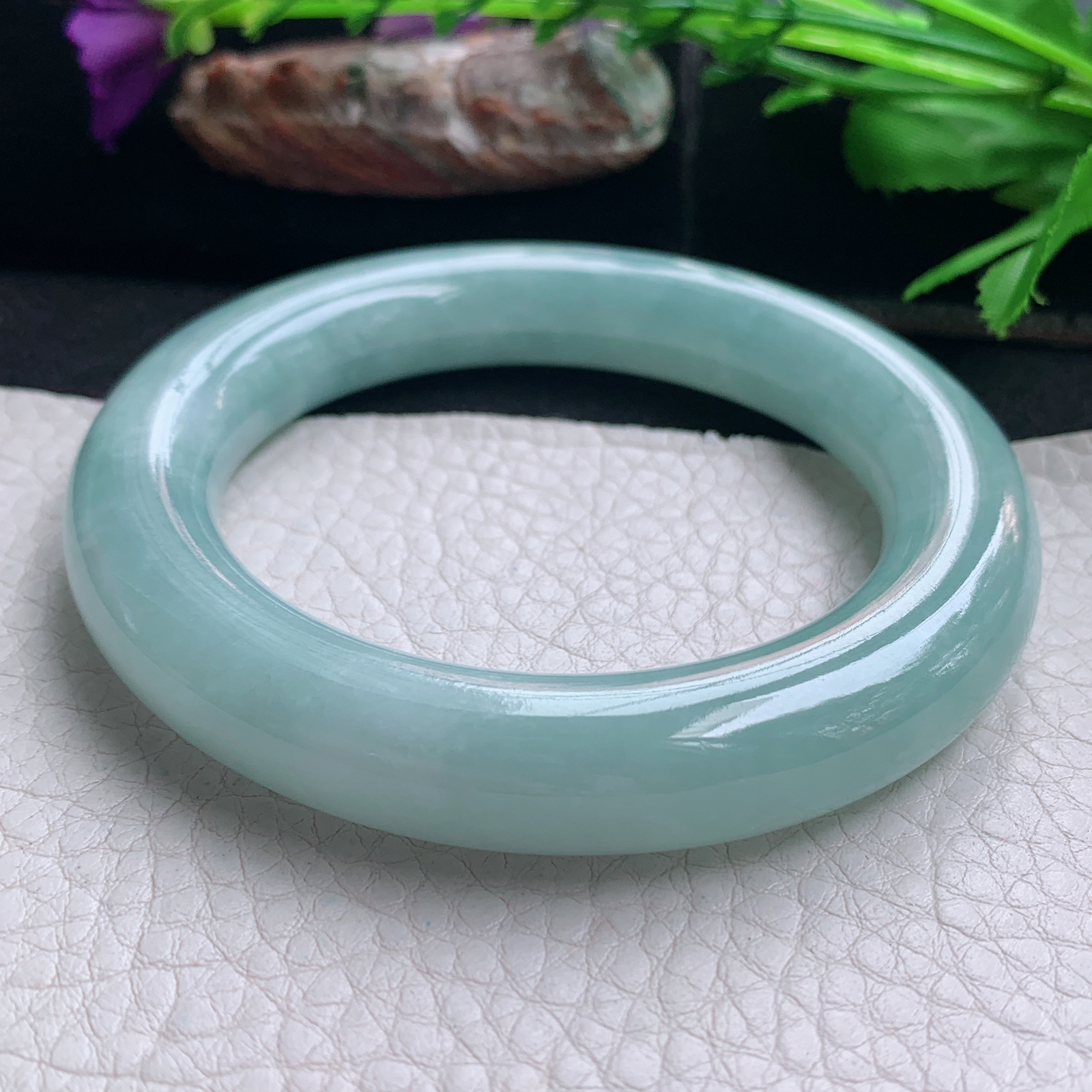 js实拍56.5*12胖圆镯 天然缅甸翡翠手镯蓝韵圆条大气玉镯子