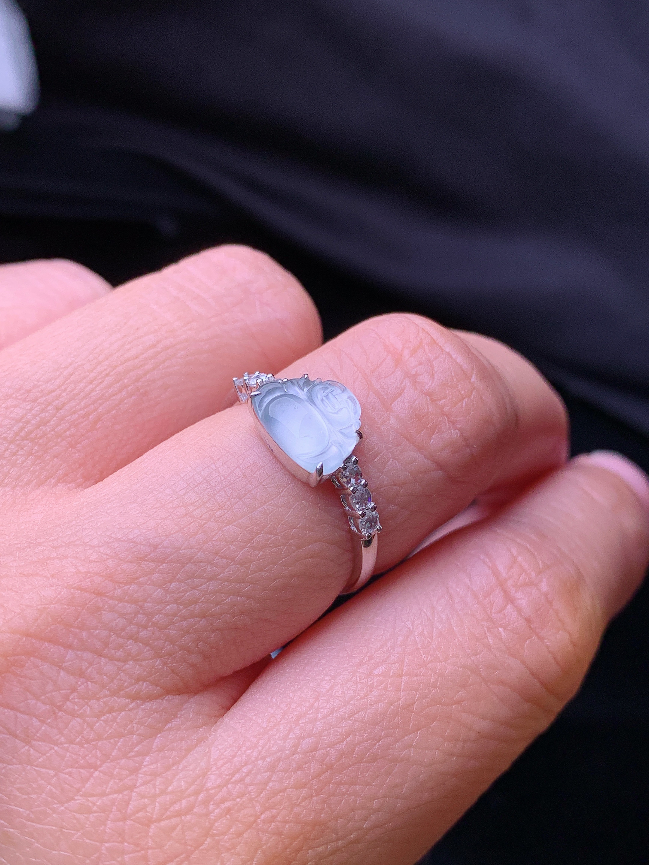 18k金钻镶嵌冰种佛公戒指 玉质细腻 色泽艳丽清新 水润亮眼 圈口14 整体尺寸7.7*9*2.6z2