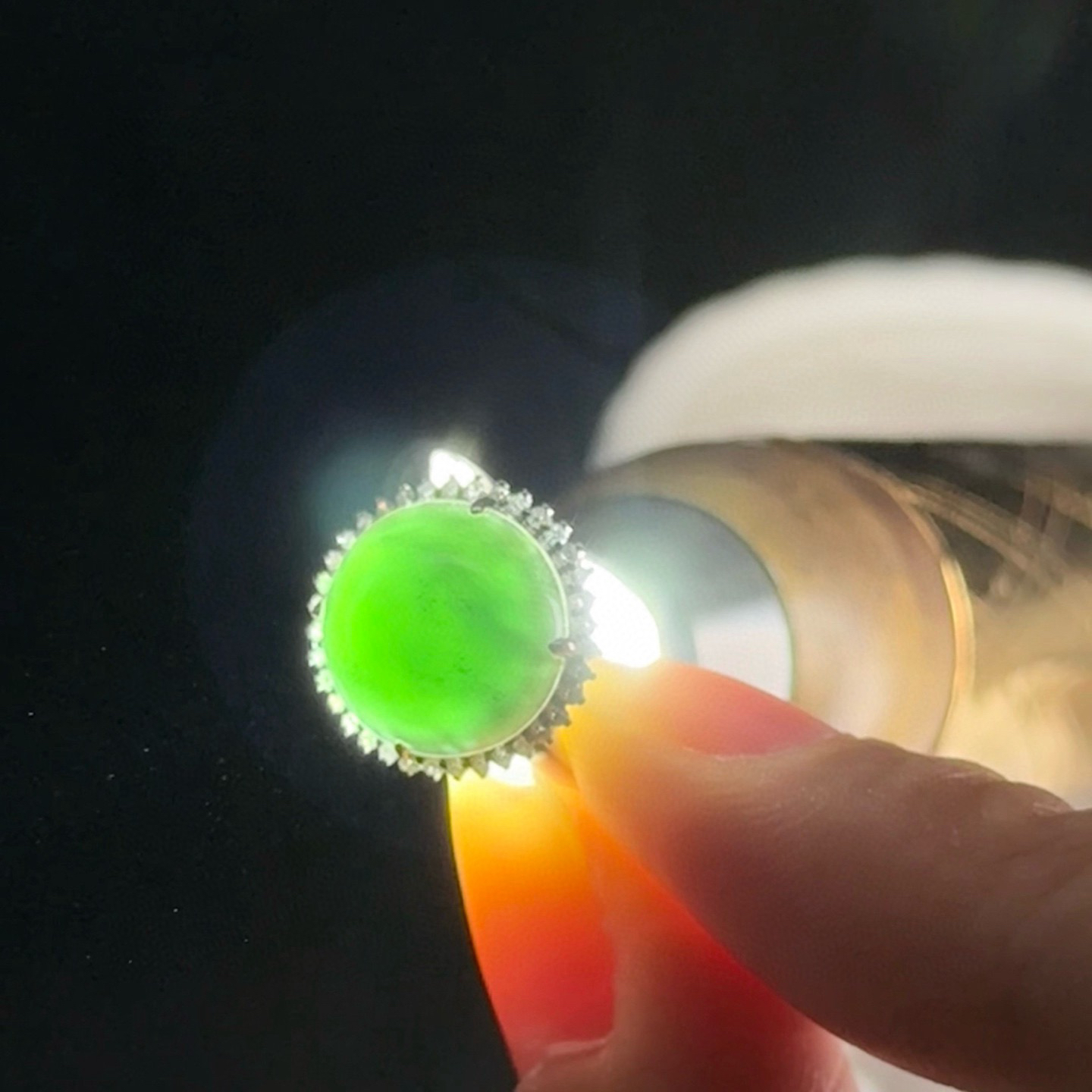 精品18k墨翠蛋面女戒 种好色正 黑度极好 打灯通透 尺寸10.7