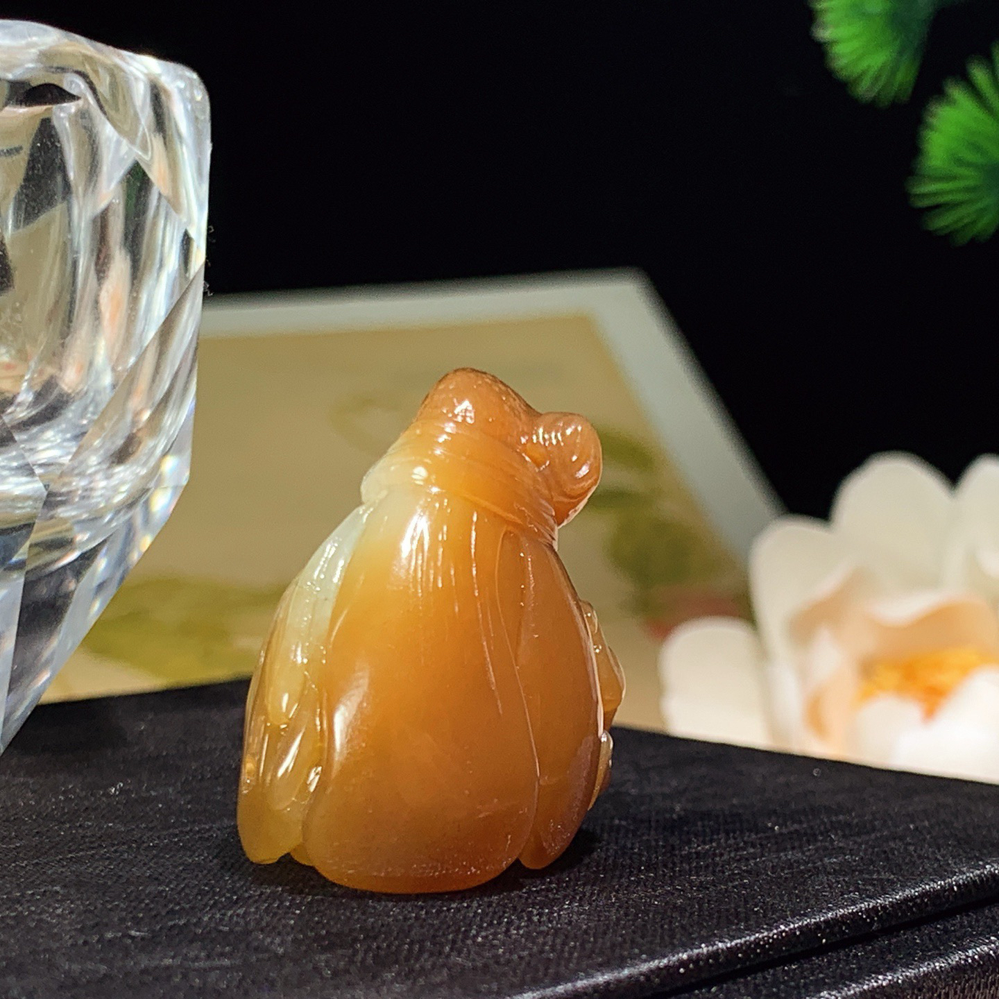 新疆和田玉且末糖呱呱来财挂件 尺寸29/25/22重20克，玉质细腻油润 底色纯净 脂粉好，品质好！lt260330