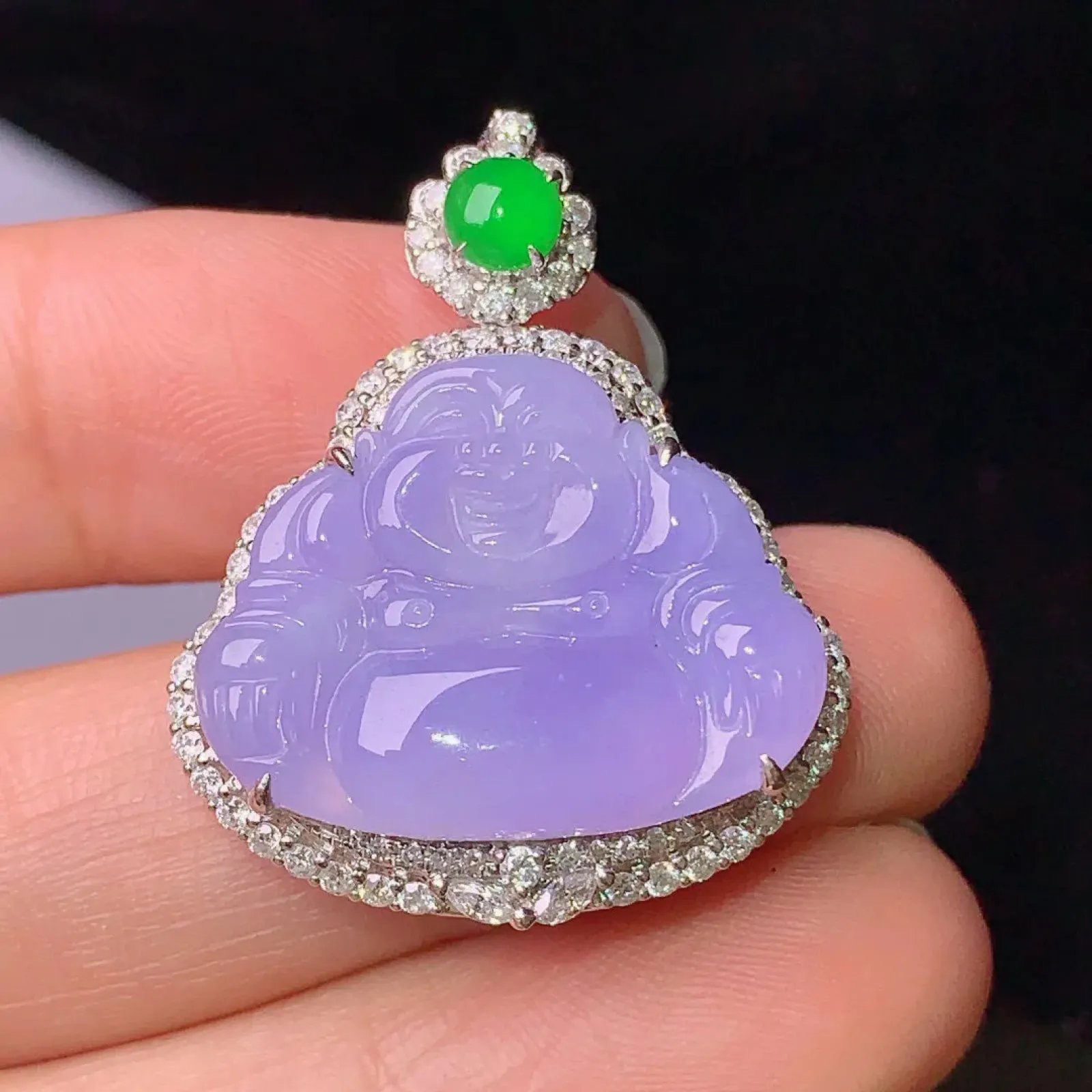 18k金钻镶嵌紫罗兰佛公吊坠 玉质细腻 色泽艳丽  整体尺寸31.2*25*8.7