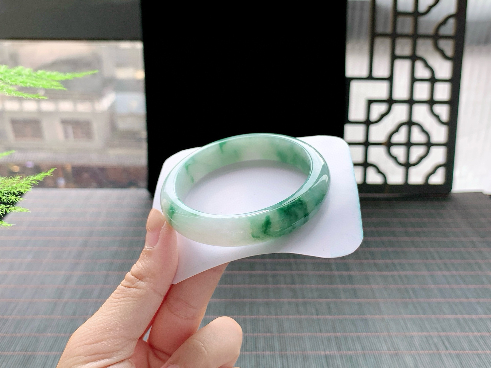 飘花正圈
尺寸：54-12.4-7.7