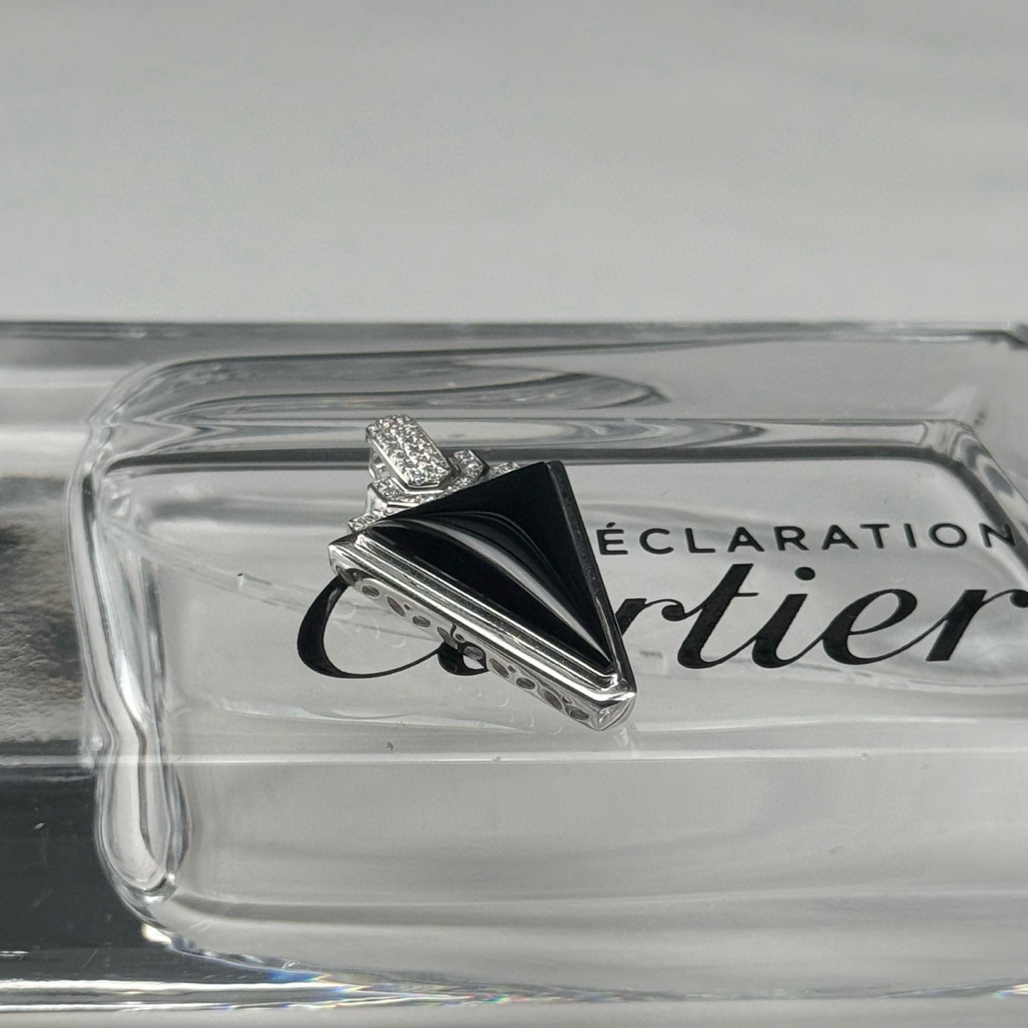 精品18k墨翠马鞍吊坠 种好色正 黑度极好 打灯通透 油性十足 尺寸25.9