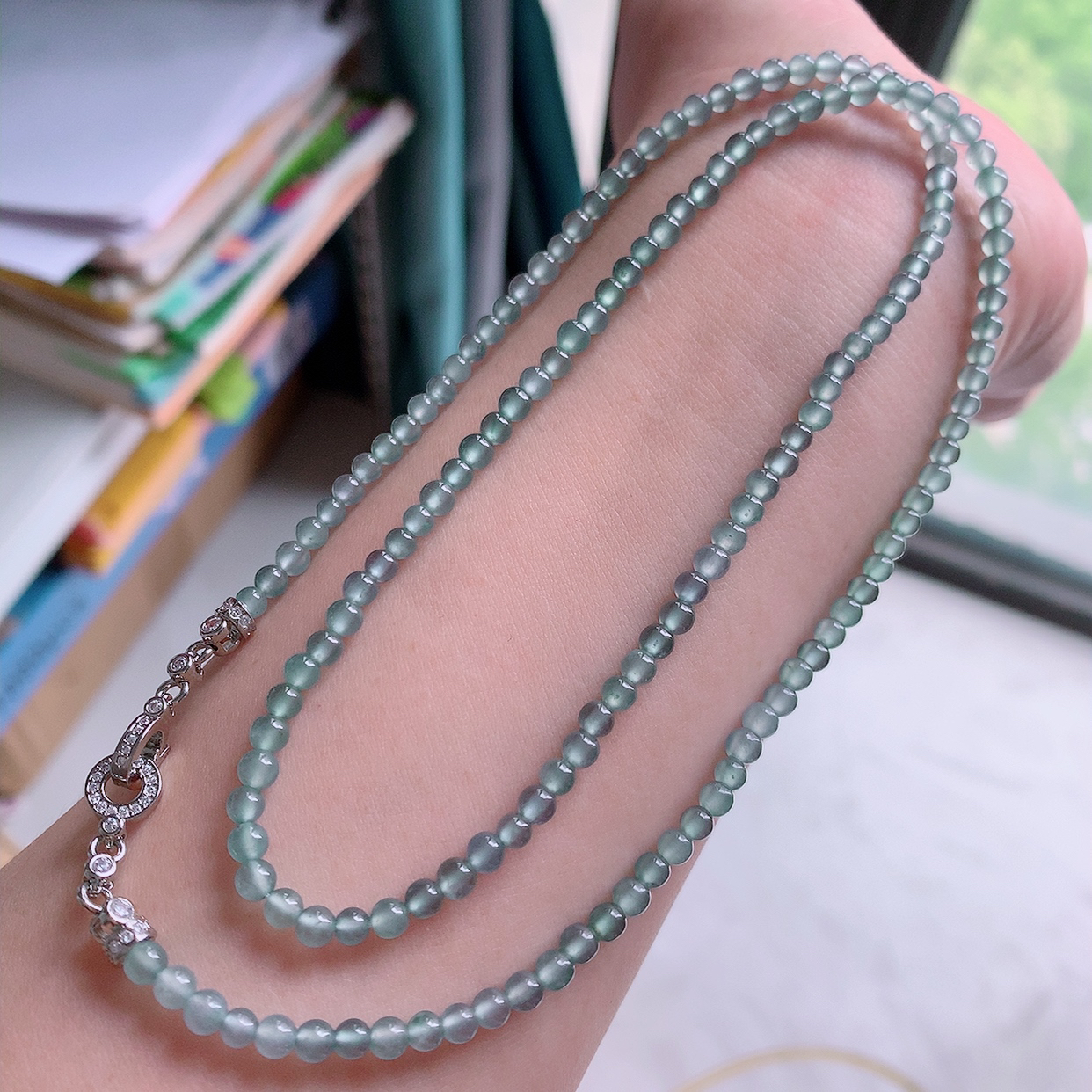 自然光实拍，冰种小米珠翡翠项链，颜色丰富，料子细腻，高档大气，自戴送礼佳品！#001.1取一尺寸3.