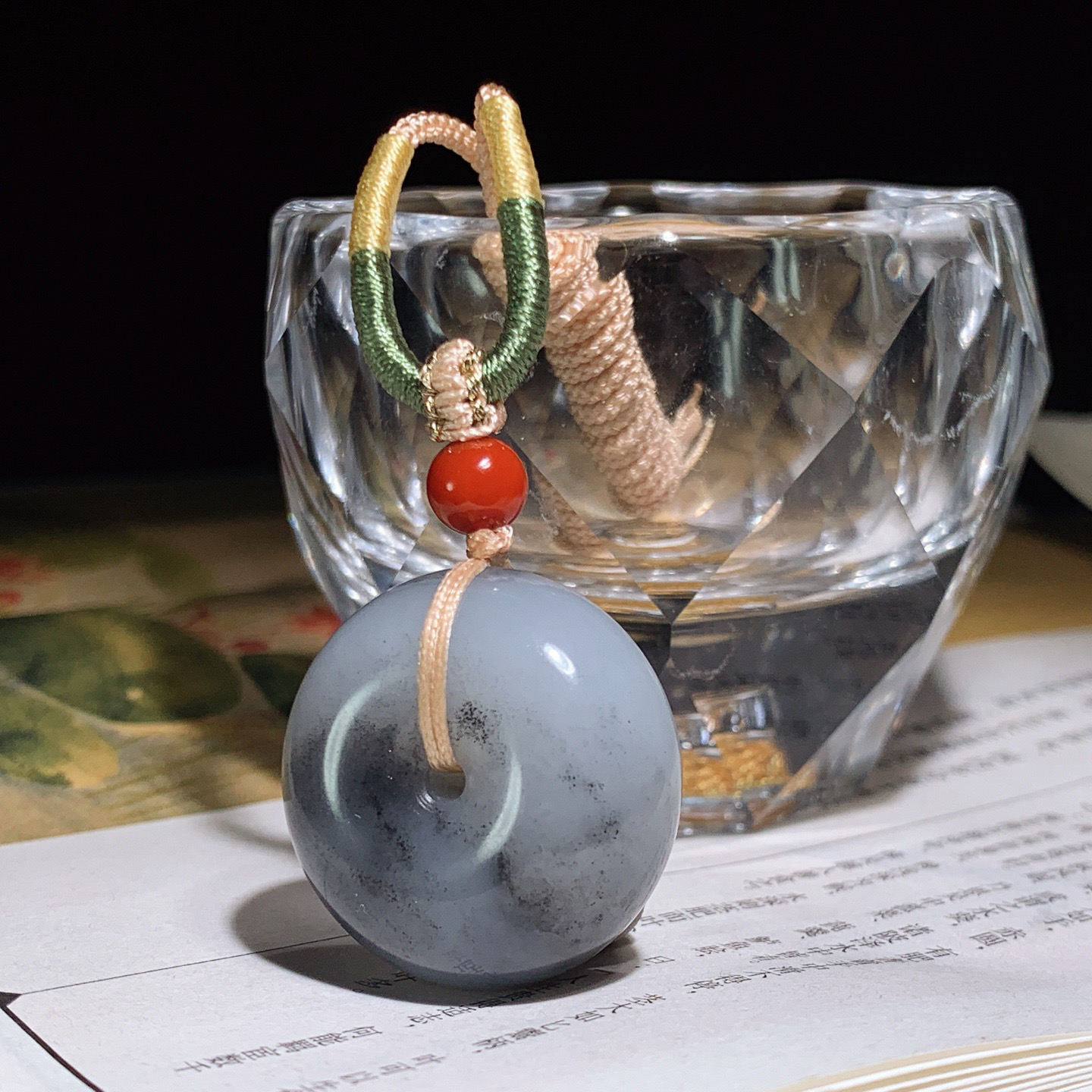 新疆和田玉籽料平安扣挂件 尺寸26/14重18.8克 玉质细腻油润 底色纯净 脂粉好，品质好。lt260330