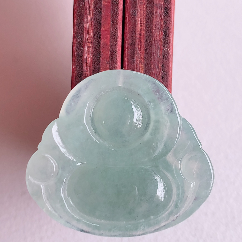 冰润佛公挂件 玉质细腻  精雕弥勒佛，笑佛福耳垂肩，面相喜庆，开怀大笑，憨态可掬。惟妙惟肖，寓意福禄双全，吉祥美满，笑口常开 W57.28 尺寸：22.3-25-5.5mm