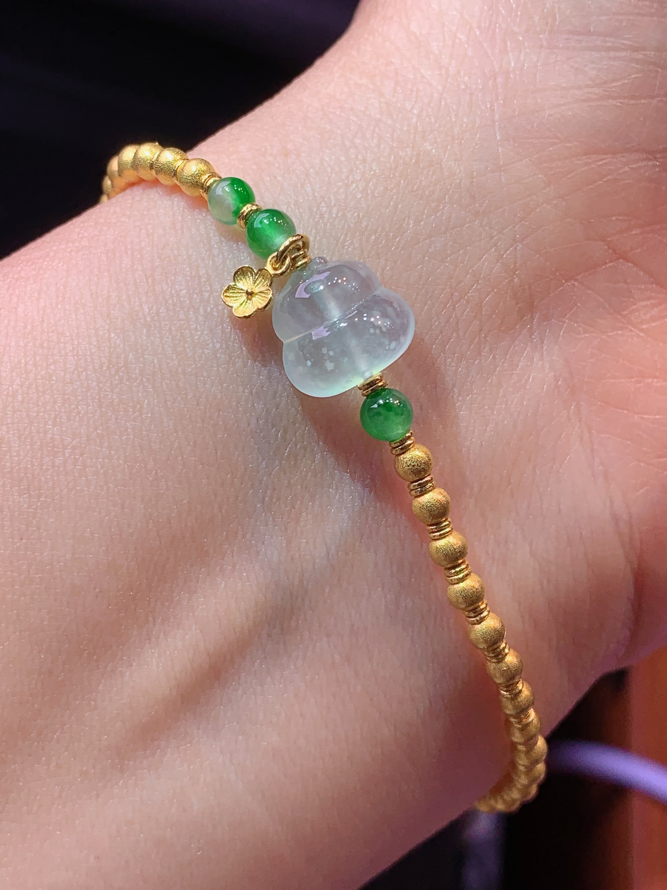 18k金镶嵌冰种葫芦手链 玉质细腻 色泽艳丽清新 水润亮眼 整体尺寸170*10*5.3m5