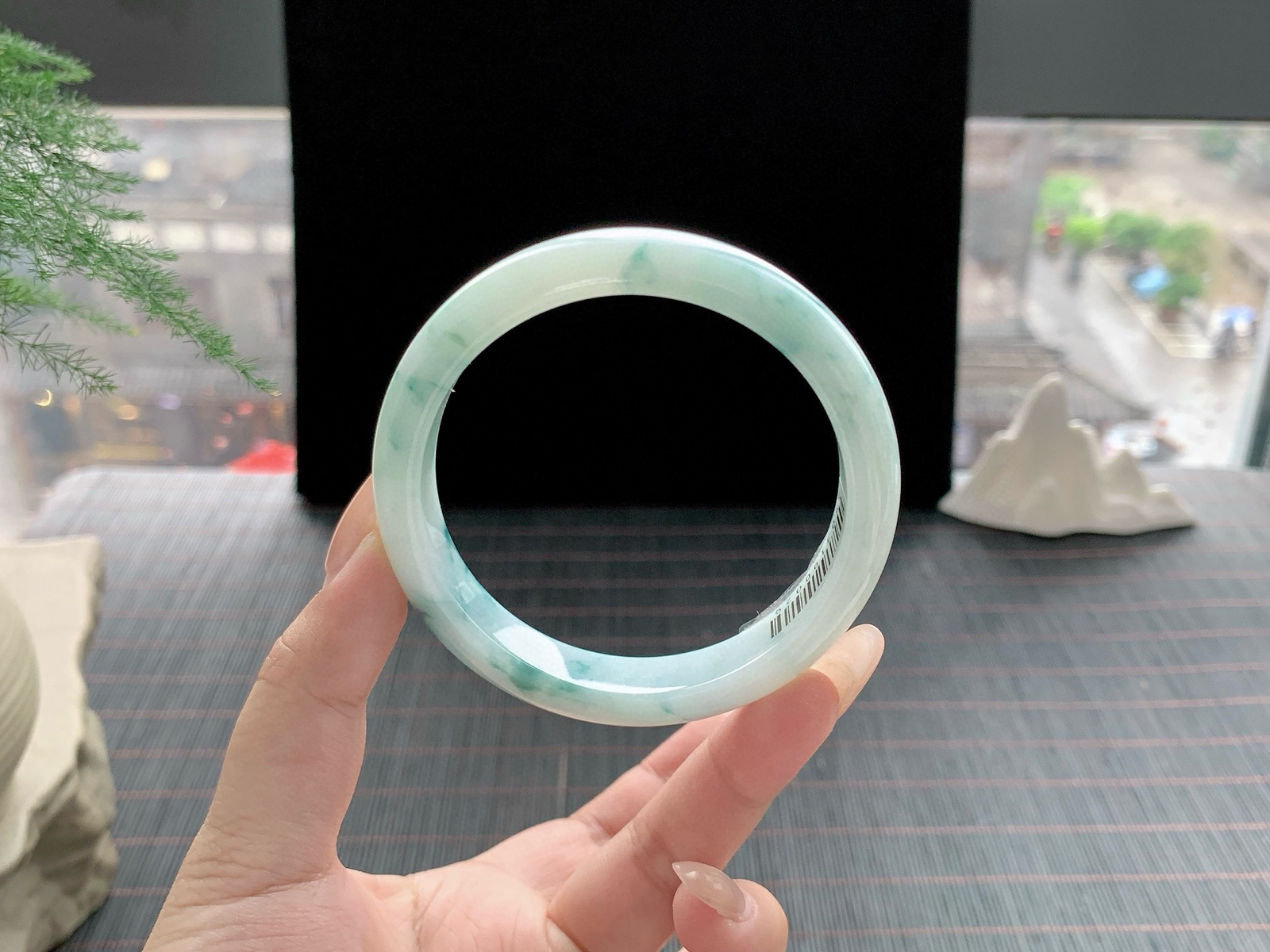 飘花手镯
尺寸：57.5-11-6.9