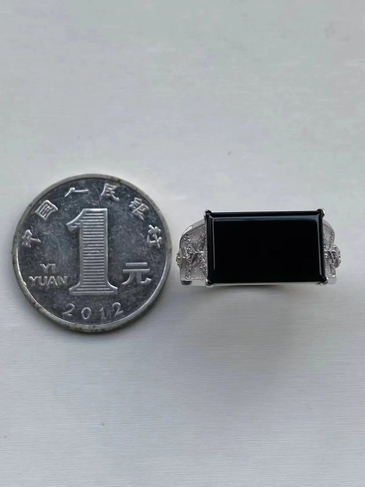 墨翠：【方形戒指】18K金+南非钻镶嵌，细腻干净，黑度极黑，性价比高·做工精致，打灯透绿 裸石尺寸：16.1*9.6‘