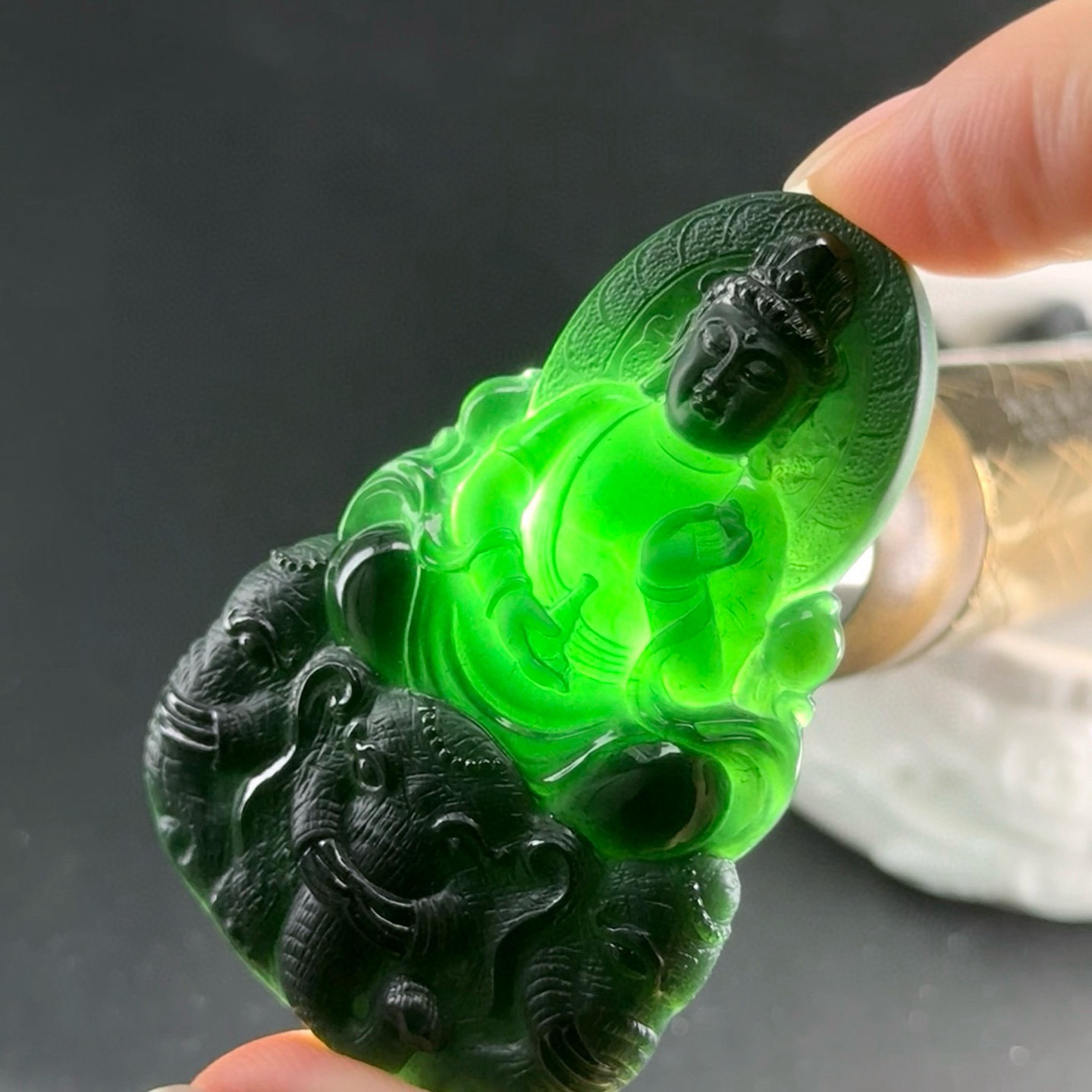 精品墨翠文殊菩萨 种好色正 黑度极好 打灯通透 油性十足  尺寸57.7