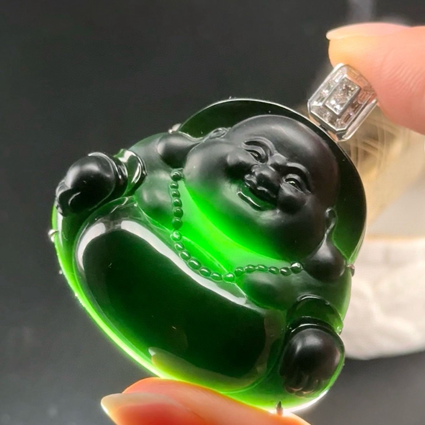 精品墨翠大肚佛 种好色正 黑度极好 打灯通透 油性十足 尺寸44.8