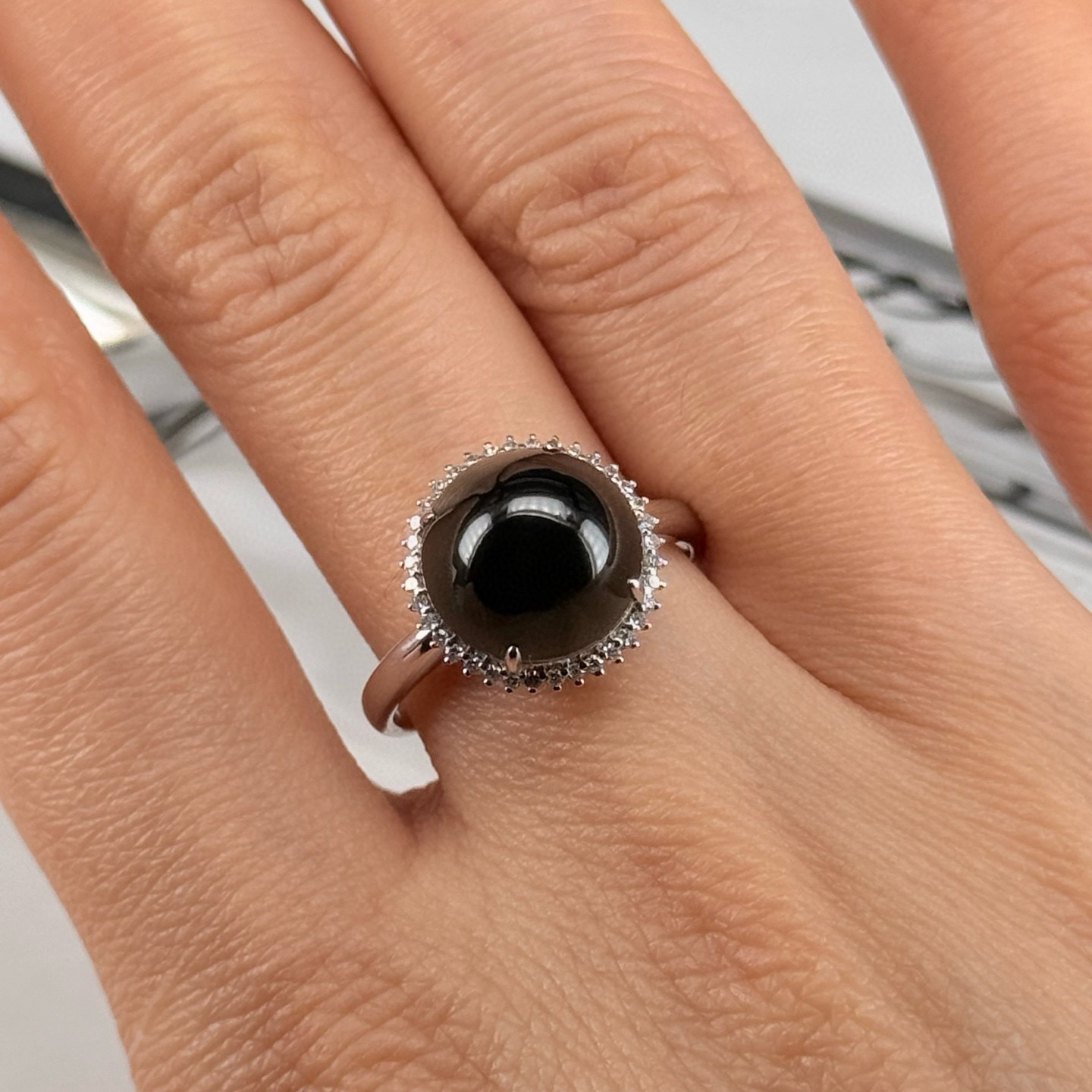 精品18k墨翠蛋面女戒 种好色正 黑度极好 打灯通透 尺寸10.7