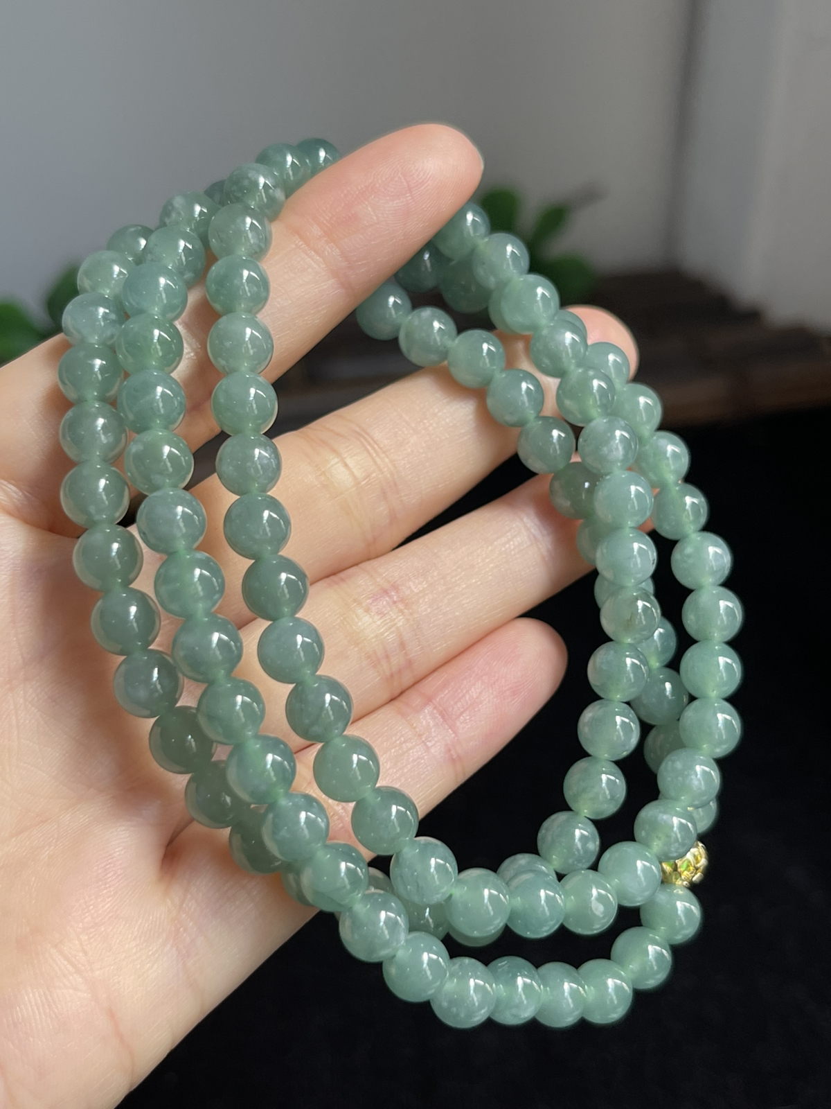 翡翠项链，每一颗都莹润通透，可以做项链，可以做手链上手非常漂亮