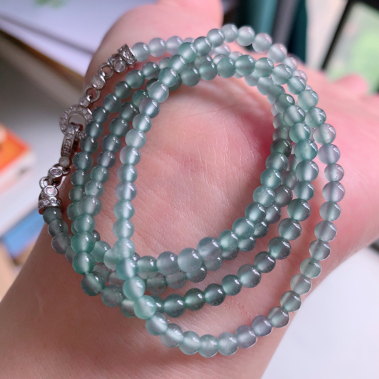 自然光实拍，冰种小米珠翡翠项链，种老水足，冰清玉润  颜色漂亮  #001.1取一尺寸3.9mm