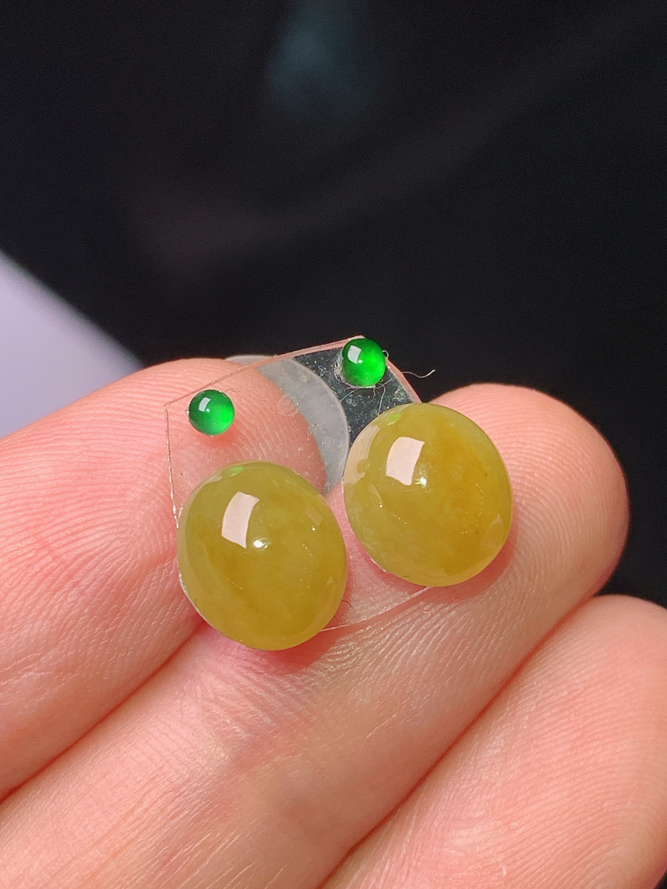 镶嵌款 黄翡蛋面一对 玉质细腻 色泽艳丽清新 水润亮眼 整体尺寸8.7*7.5*4.6*2x