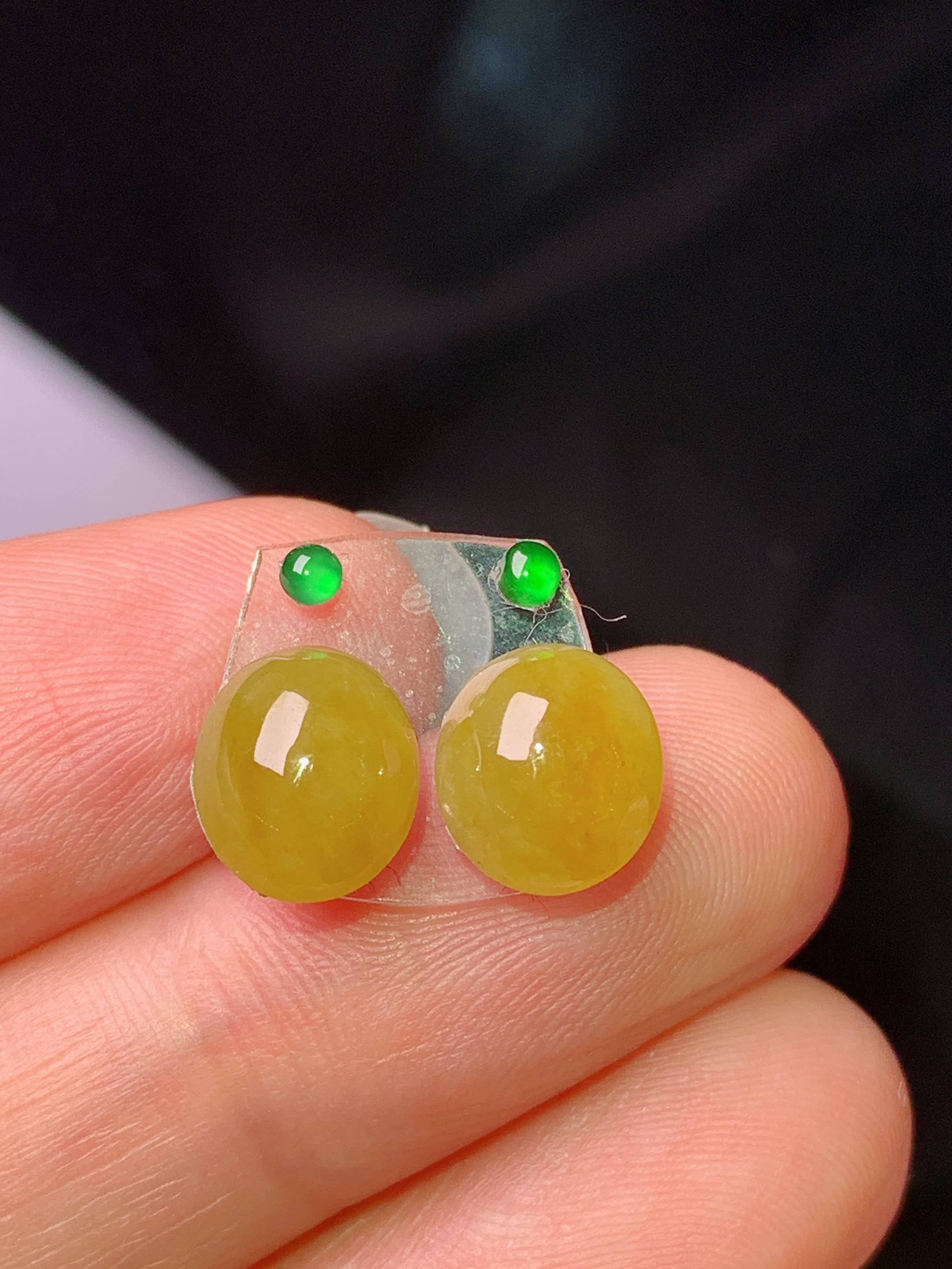 镶嵌款 黄翡蛋面一对 玉质细腻 色泽艳丽清新 水润亮眼 整体尺寸8.7*7.5*4.6*2x