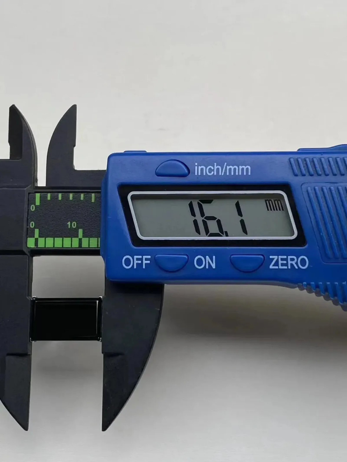 墨翠：【方形戒指】18K金+南非钻镶嵌，细腻干净，黑度极黑，性价比高·做工精致，打灯透绿 裸石尺寸：16.1*9.6‘