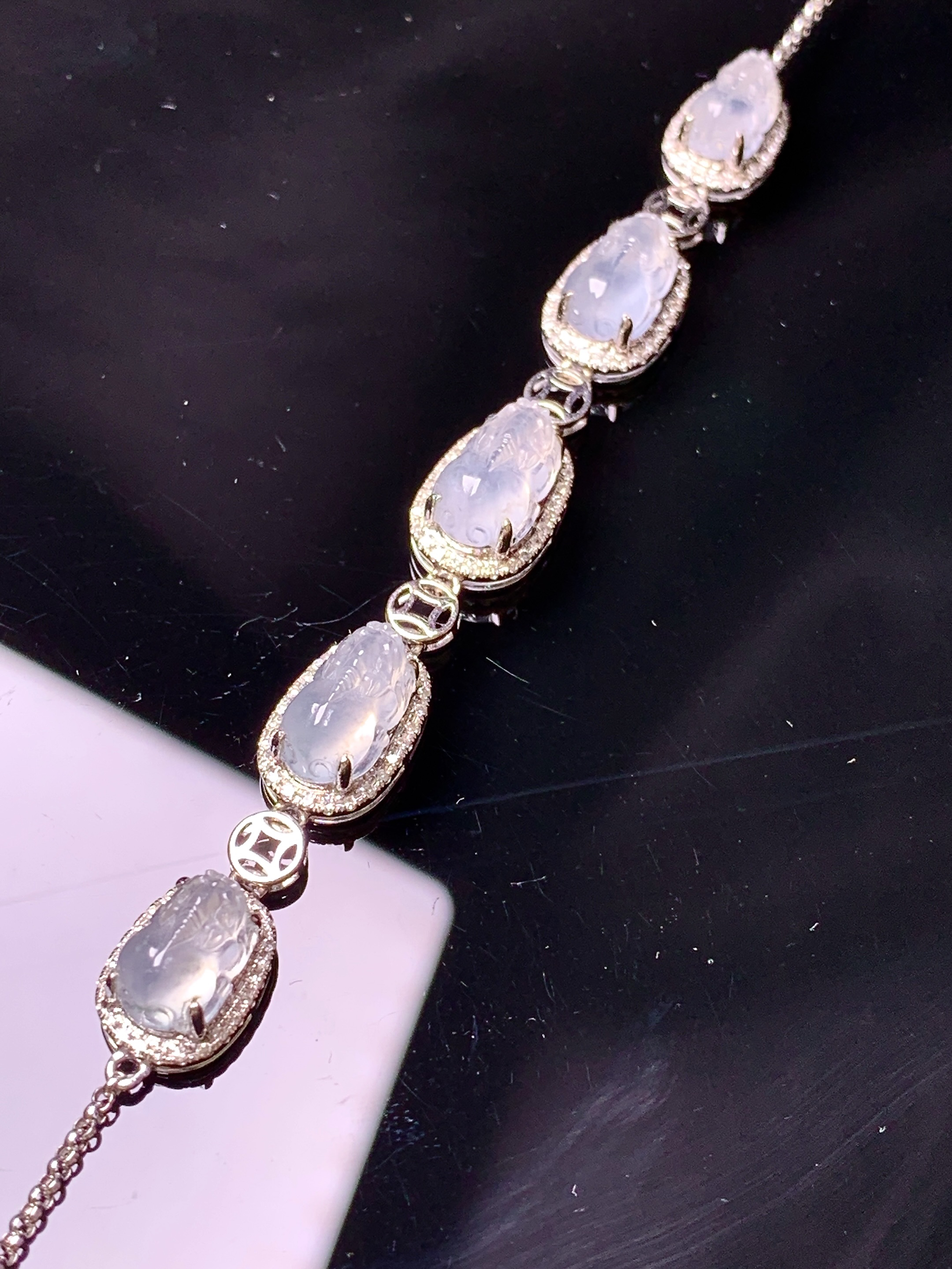 18k金钻镶嵌冰种貔貅手链 玉质细腻 色泽艳丽清新 水润亮眼 整体尺寸170*7.5*6.2y4