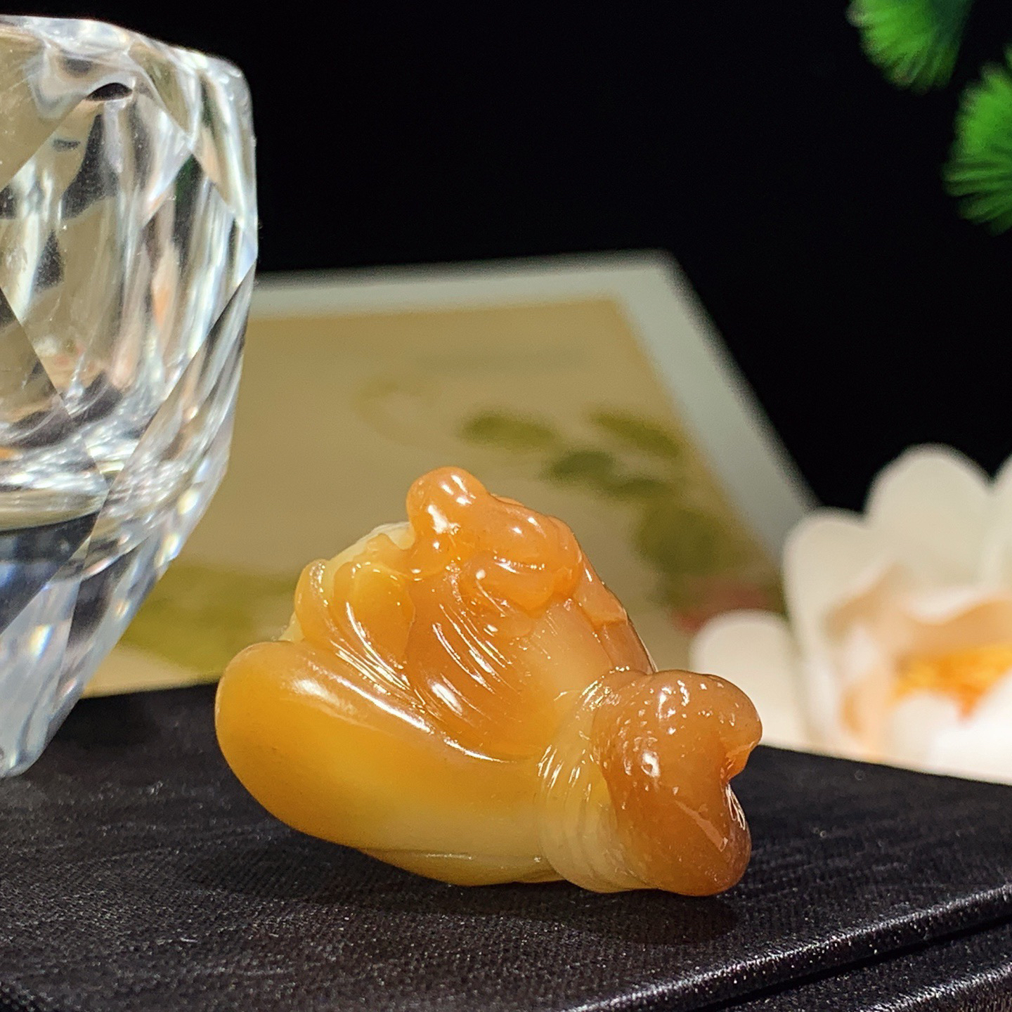 新疆和田玉且末糖呱呱来财挂件 尺寸29/25/22重20克，玉质细腻油润 底色纯净 脂粉好，品质好！lt260330