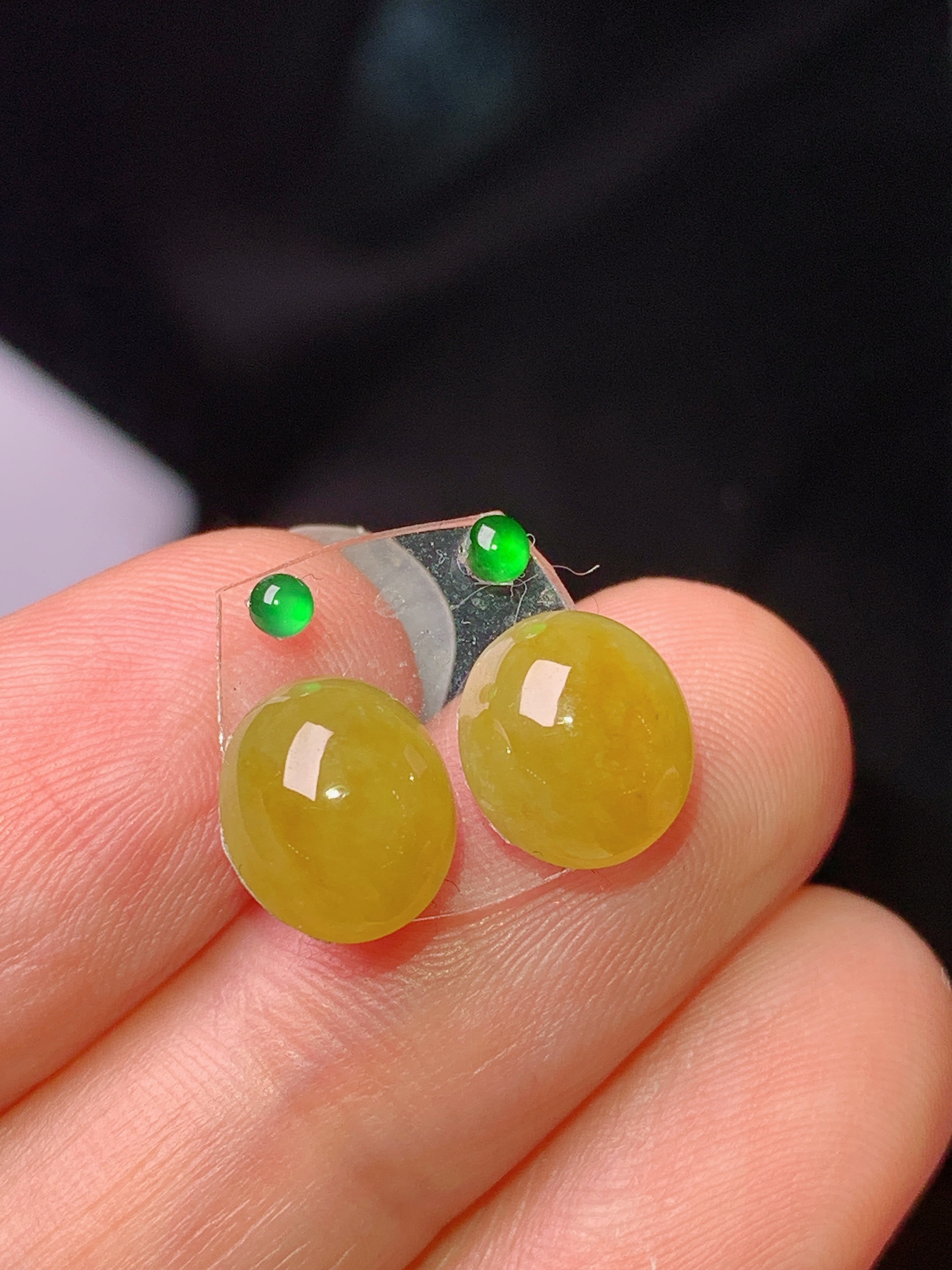 镶嵌款 黄翡蛋面一对 玉质细腻 色泽艳丽清新 水润亮眼 整体尺寸8.7*7.5*4.6*2x