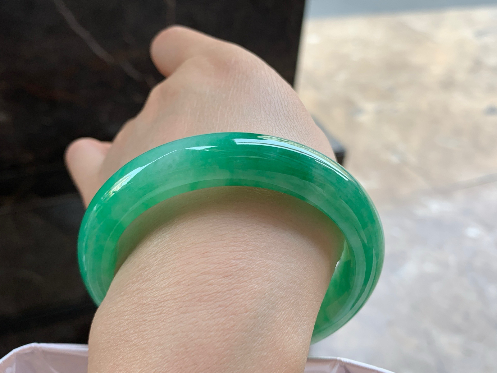 56.5-12.6-9

绿色手镯^_^颜色鲜艳