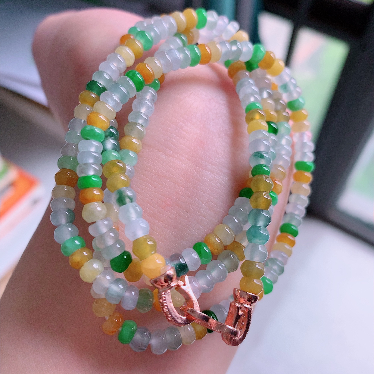 自然光实拍，冰润多宝翡翠项链，多彩翡翠珠链，颜色丰富，料子细腻，高档大气，自戴送礼佳品！#001.1取一尺寸4.5