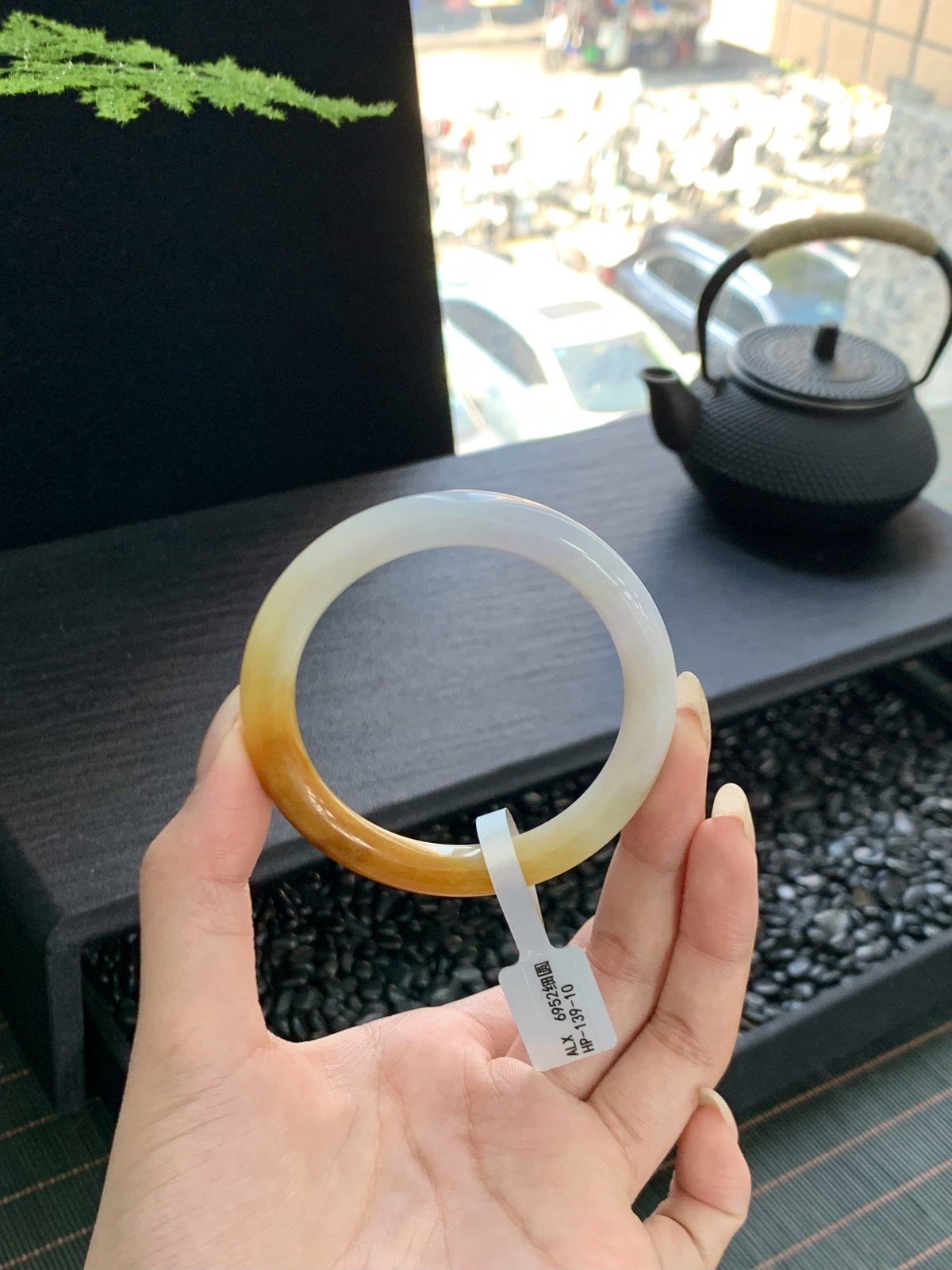 黄翡半山水圆头