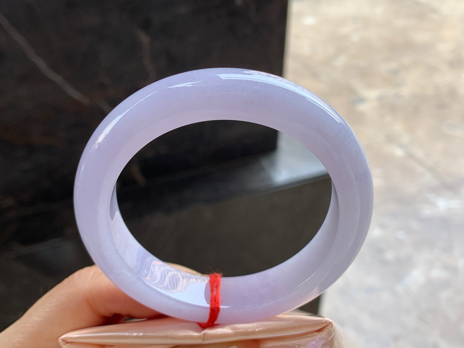 57-13.3-10.5

春色手镯^_^底子细腻干净