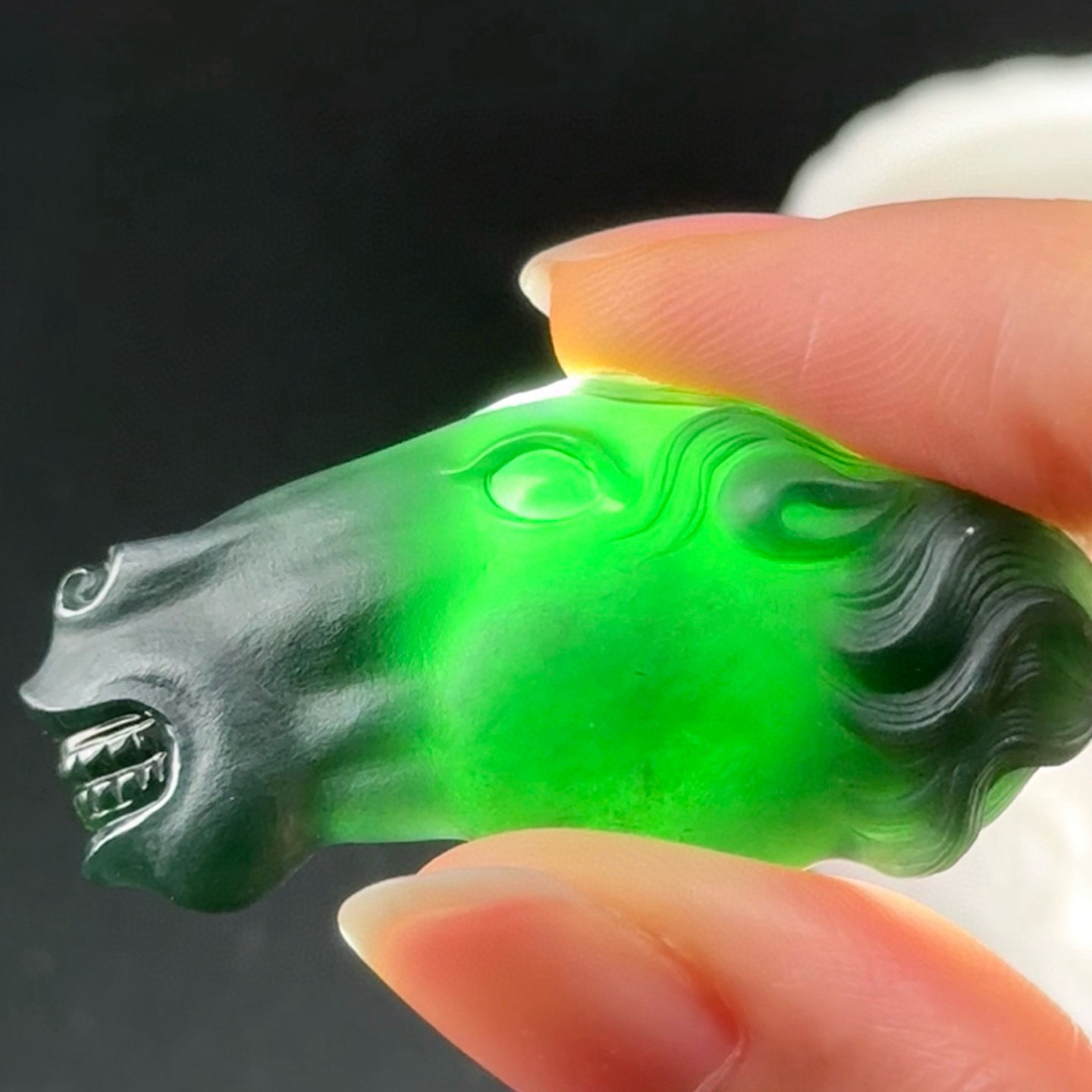 精品墨翠马头吊坠 种好色正 黑度好 油性十足 尺寸45