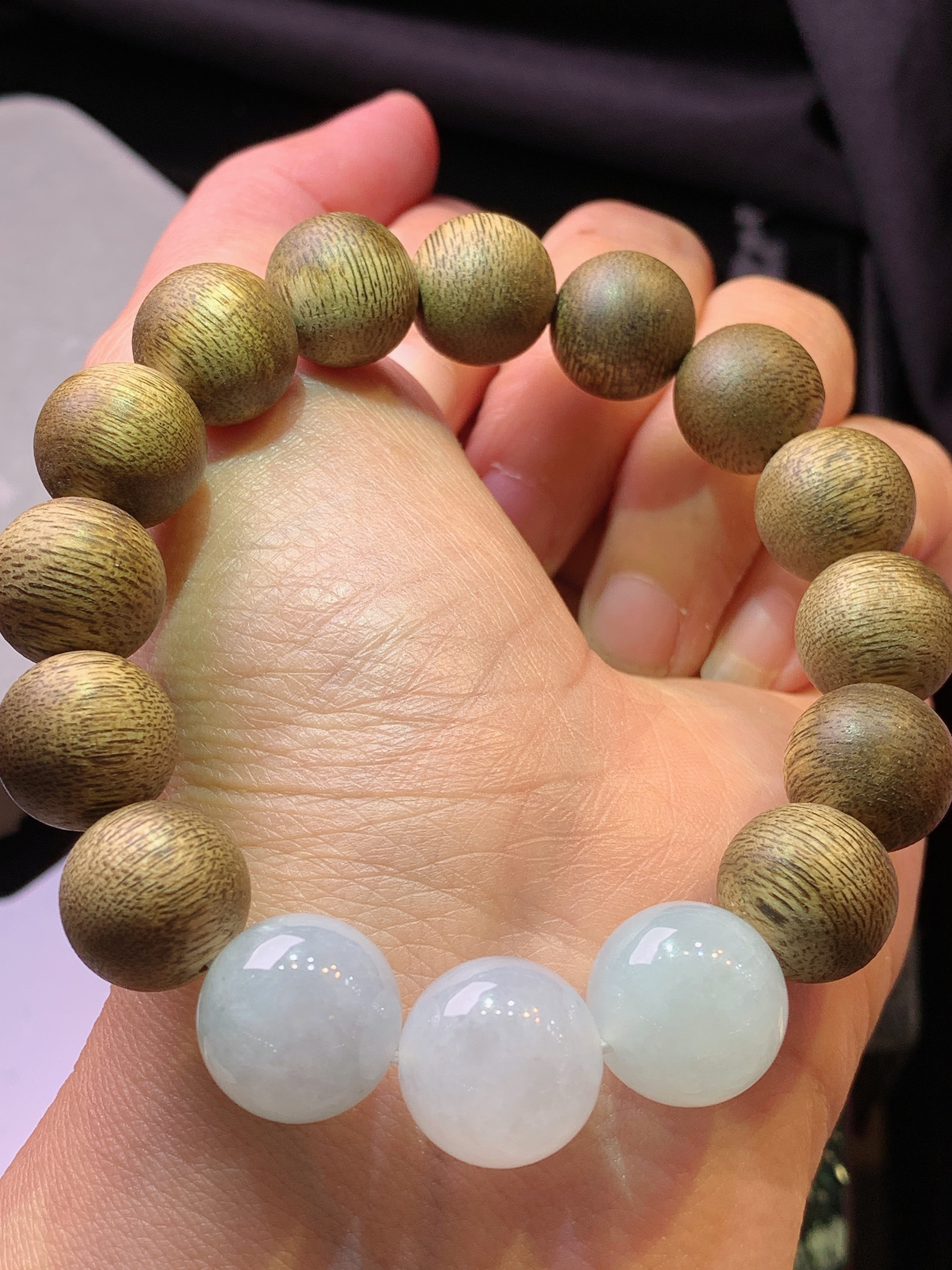 圆珠手链 玉质细腻 色泽艳丽清新 水润亮眼 整体尺寸13.6L2