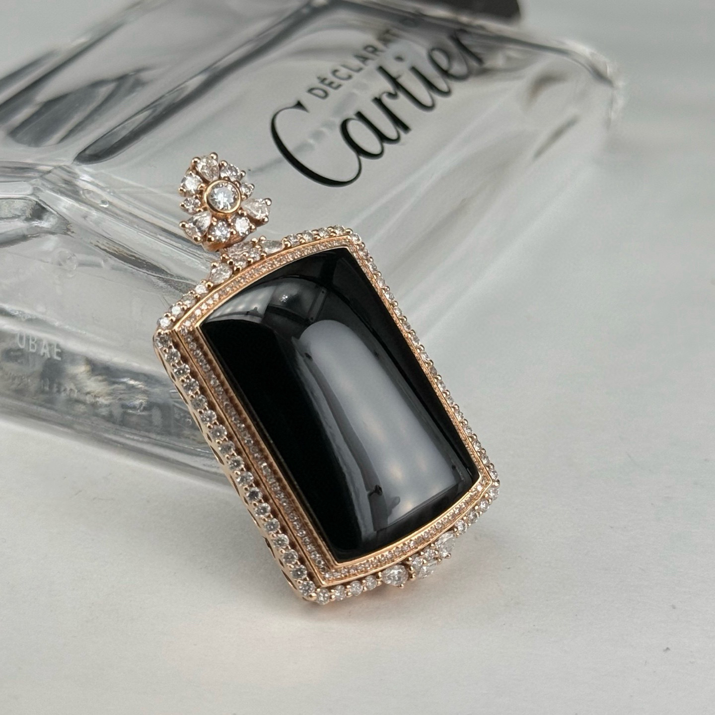 精品18k满钻豪镶墨翠马鞍吊坠 种好色正 黑度极好 打灯通透 油性十足 尺寸42.3