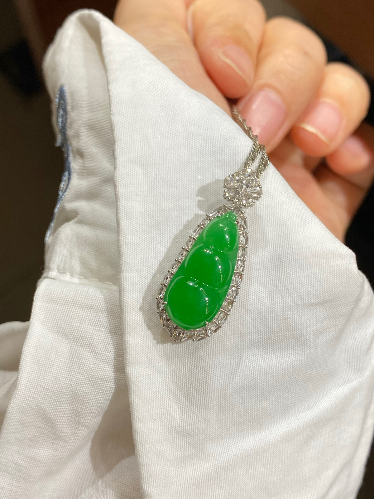 辣阳绿 色泽鲜亮 均匀 无绵 满色 福豆 18k尺寸32.2-12.8-10.4