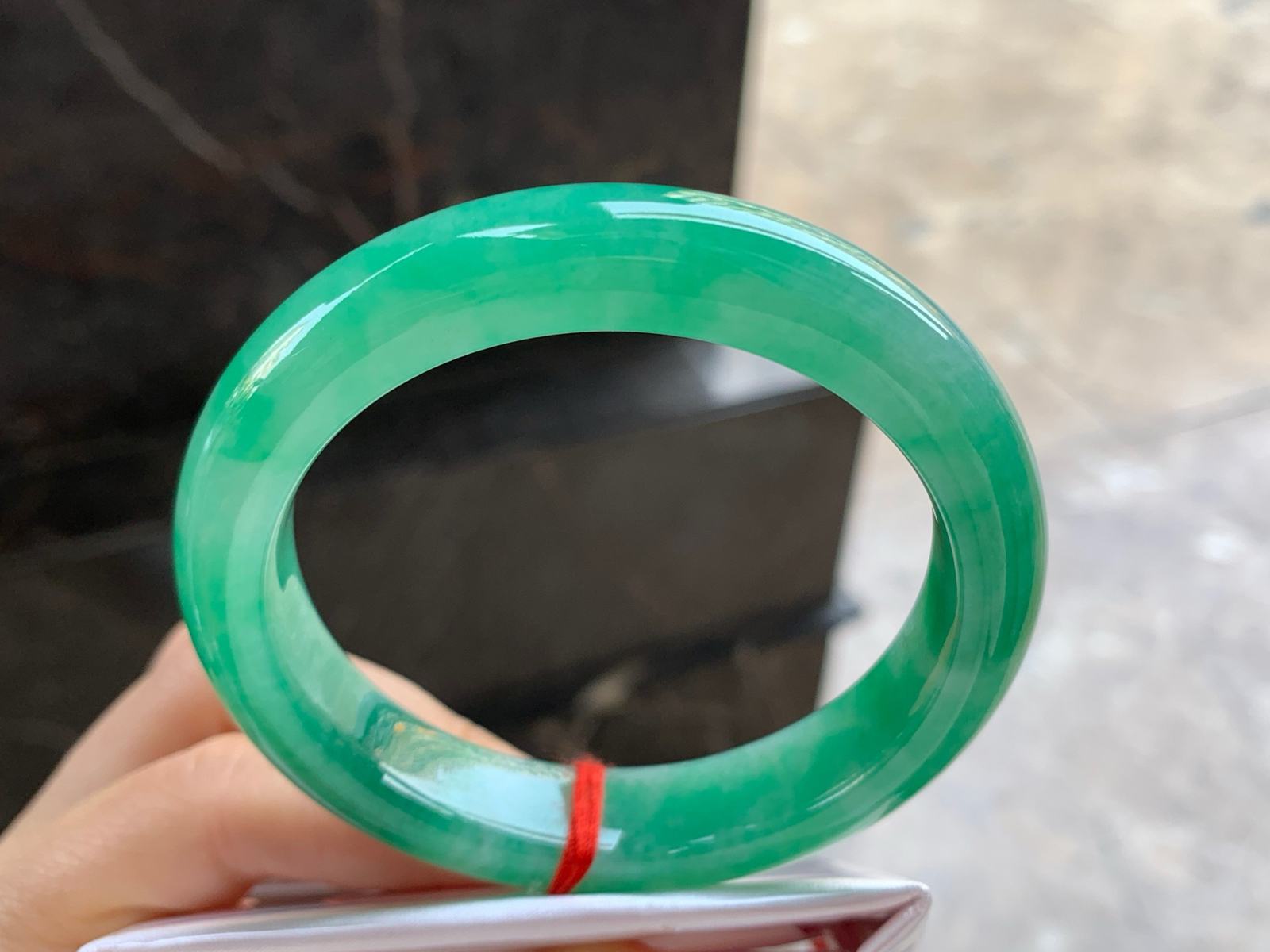 56.5-12.6-9

绿色手镯^_^颜色鲜艳