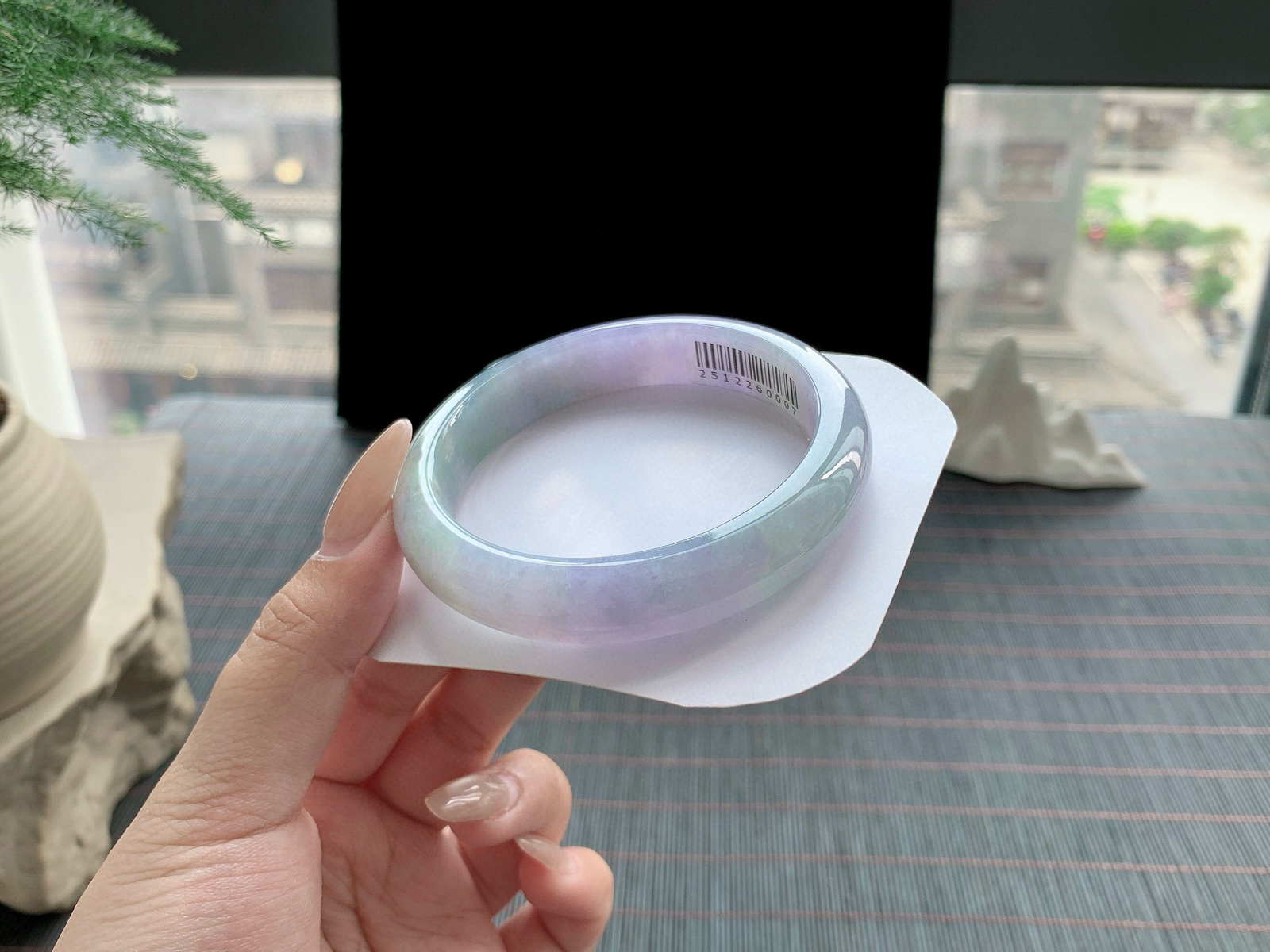 春彩正圈
尺寸：57-12-8