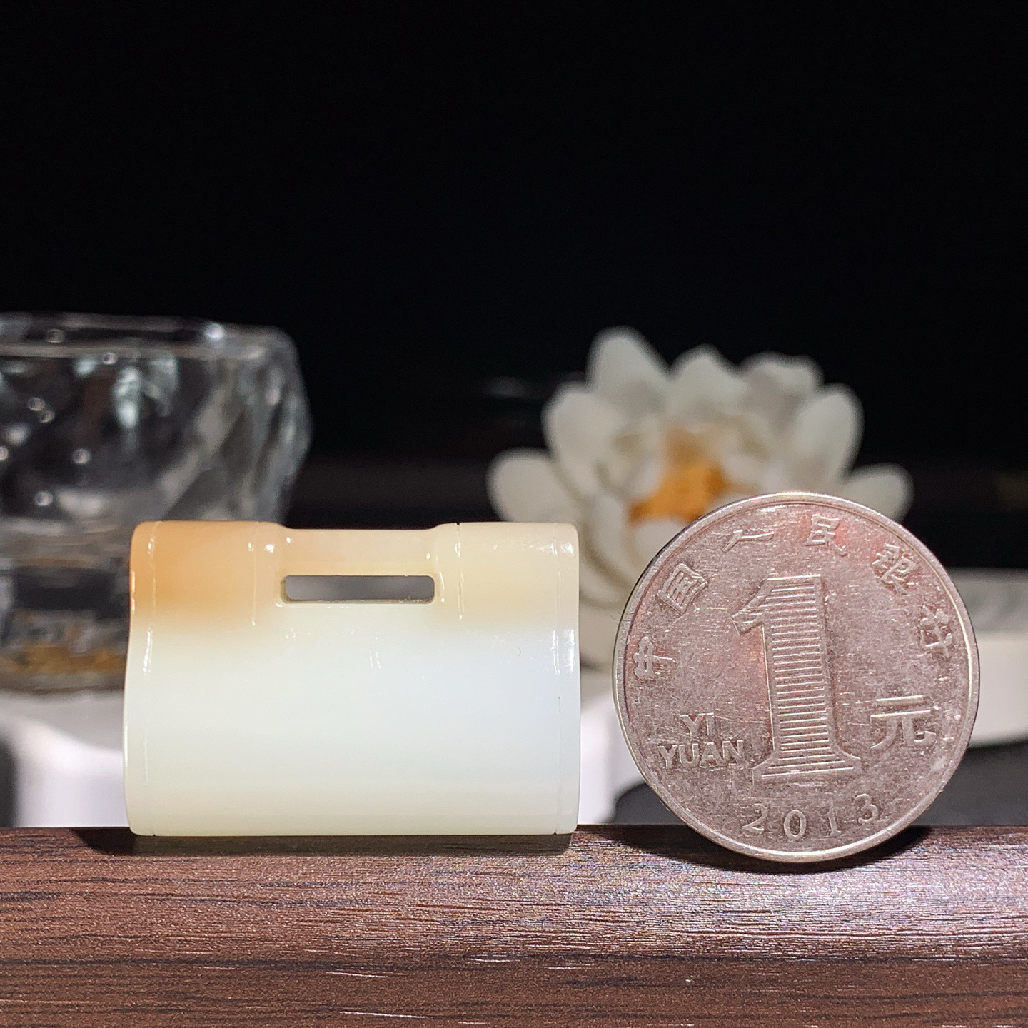 新疆和田玉且末糖宝宝锁挂件。尺寸30/11/20重15.5克 玉质细腻油润 底色纯净 脂粉好，品质好。lt260330