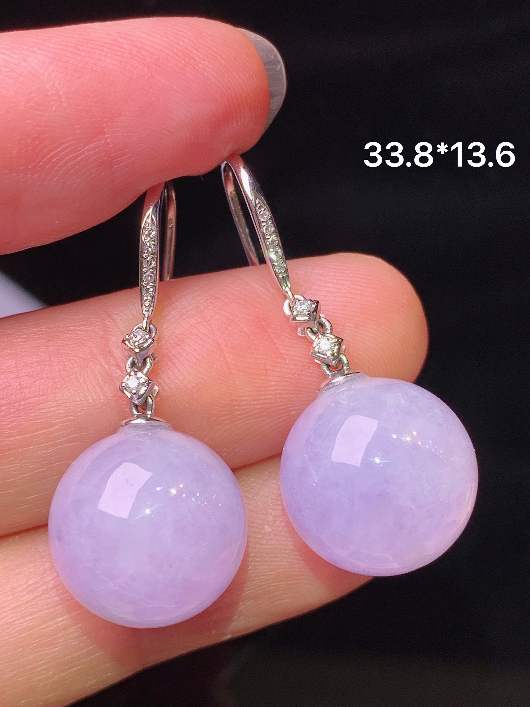 18k金钻镶嵌紫罗兰圆珠耳坠 玉质细腻 色泽艳丽清新 水润亮眼 整体尺寸33.8*13.6L2