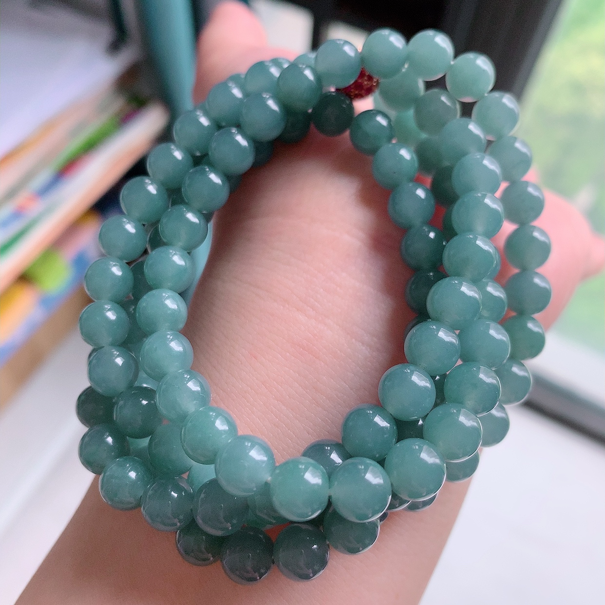 自然光实拍，冰润满色翡翠圆珠项链  翡翠珠链 （装饰扣）玉质细腻  冰清玉润   颜色漂亮  #00