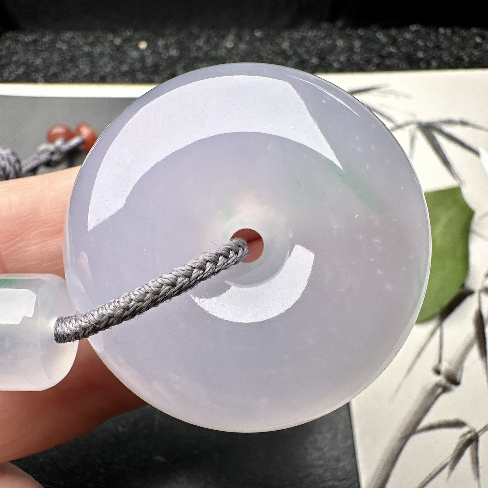 【冰种飘花大平安扣】质地细腻，品质很好，冰感十足，胶感明显，收藏品质。