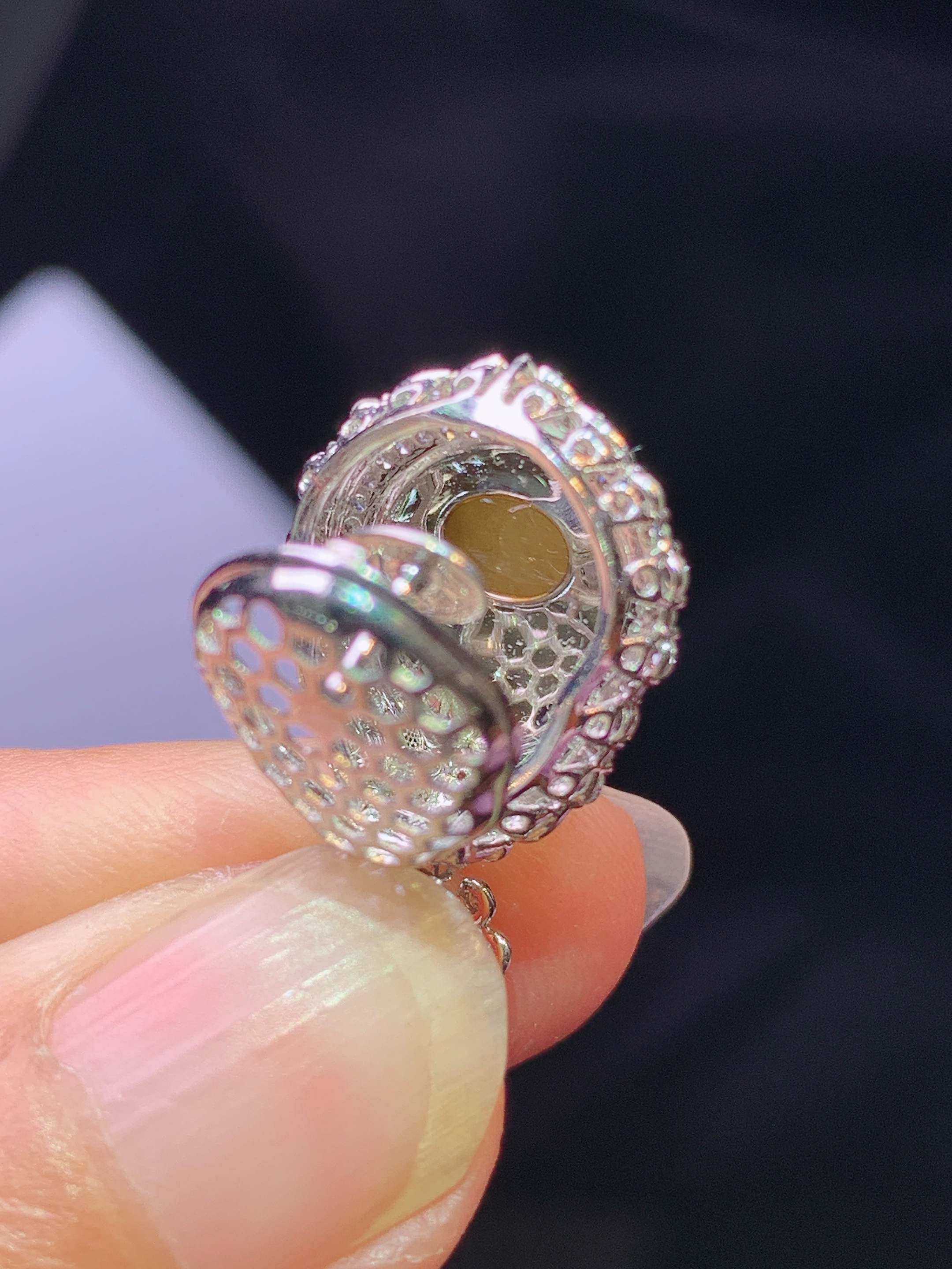 18k金钻镶嵌黄翡葫芦吊坠 玉质细腻 色泽艳丽清新 水润亮眼 整体尺寸24*14.5*10.8g2