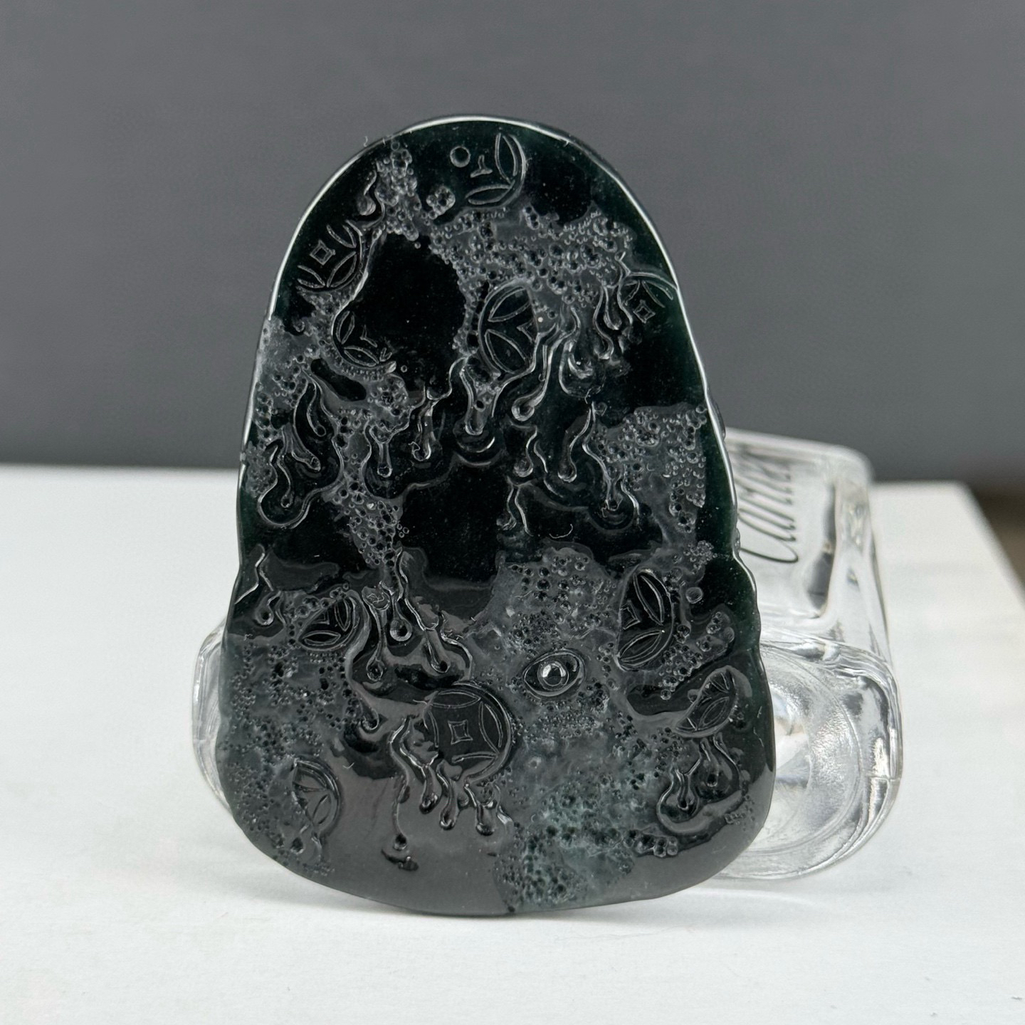 精品墨翠飞龙在天 种好色正 黑度好 打灯通透 油性十足 尺寸66