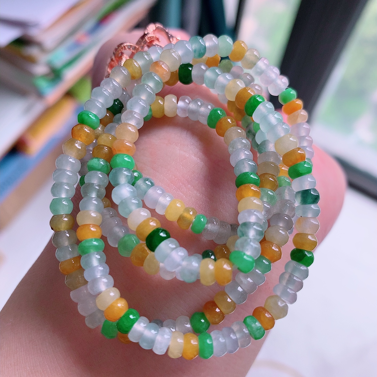 自然光实拍，冰润多宝翡翠项链，多彩翡翠珠链，颜色丰富，料子细腻，高档大气，自戴送礼佳品！#001.1