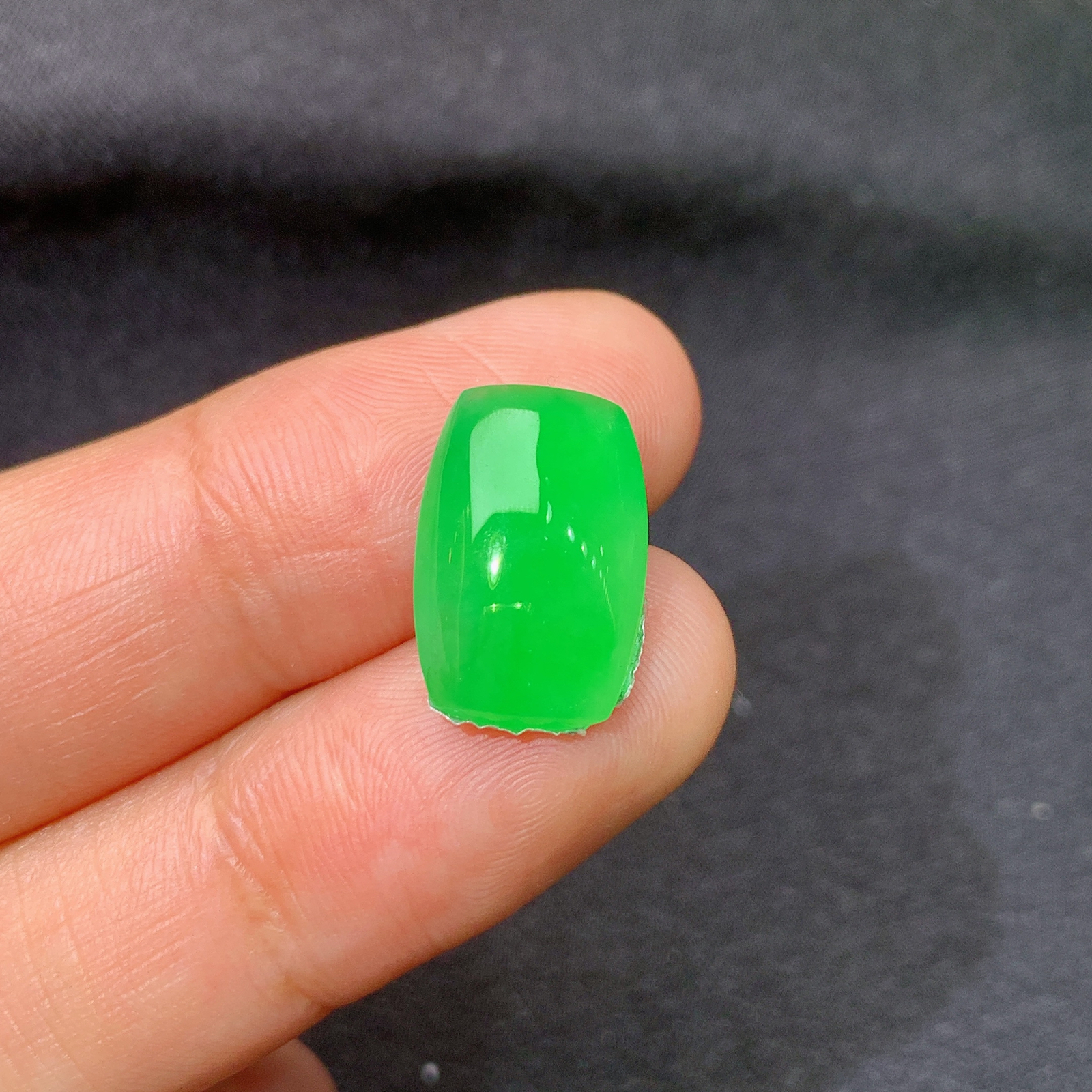 冰阳绿马鞍，镶嵌佳品，冰润细腻，色阳，种水足，Mng 尺寸15*9.7*4.3